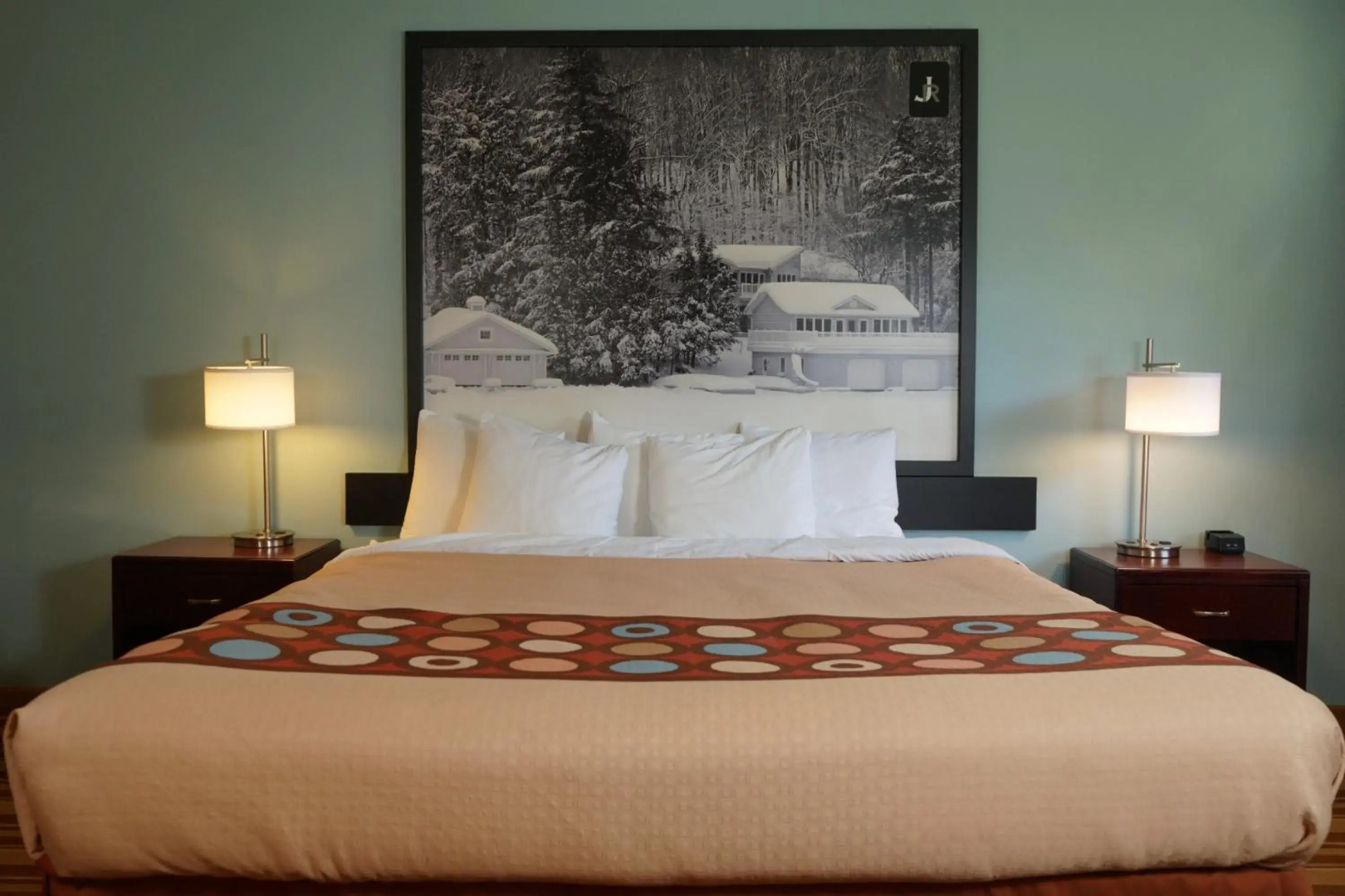 Jolly Roger Inn Resort