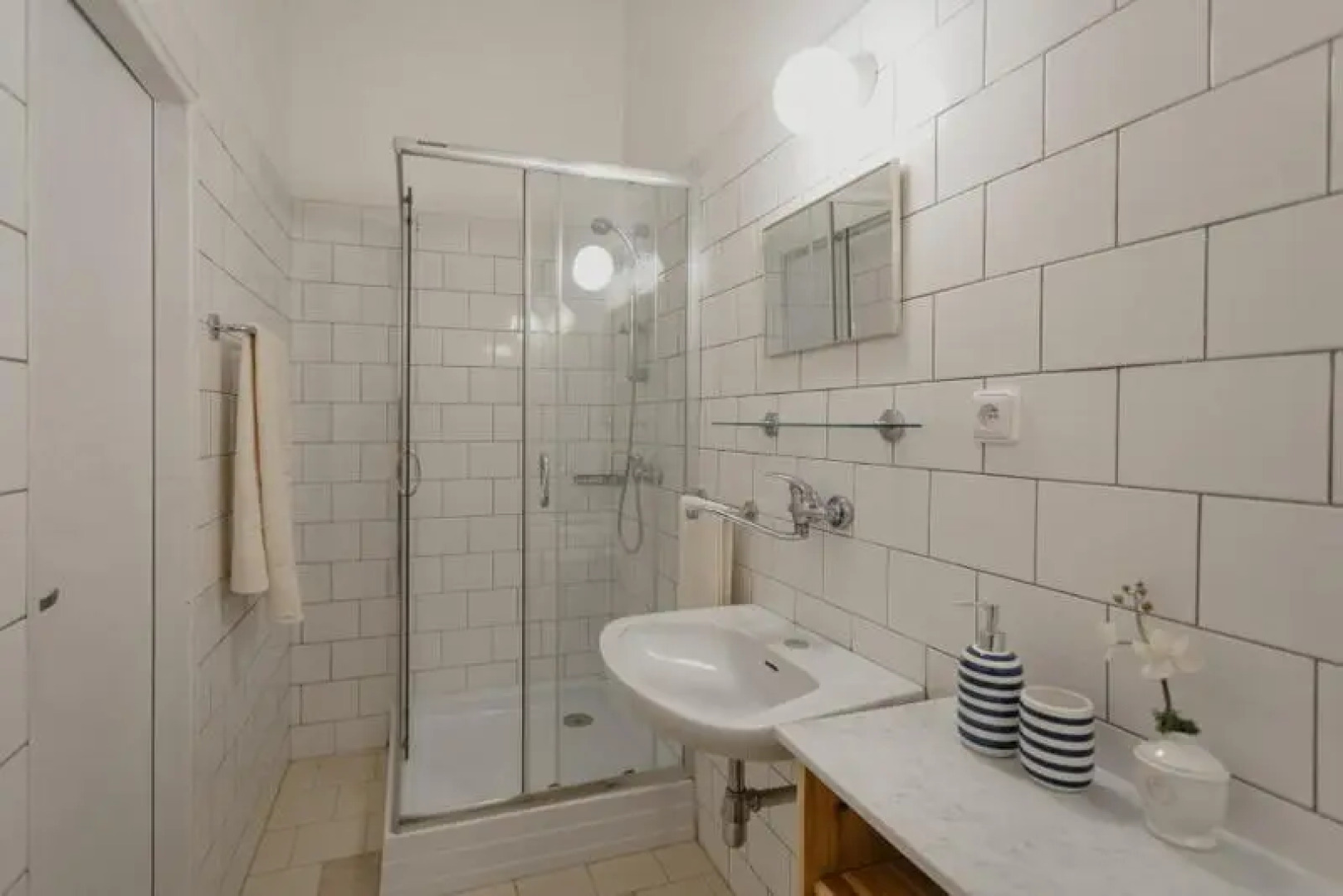 Apartmán 3, Suvorovova 158