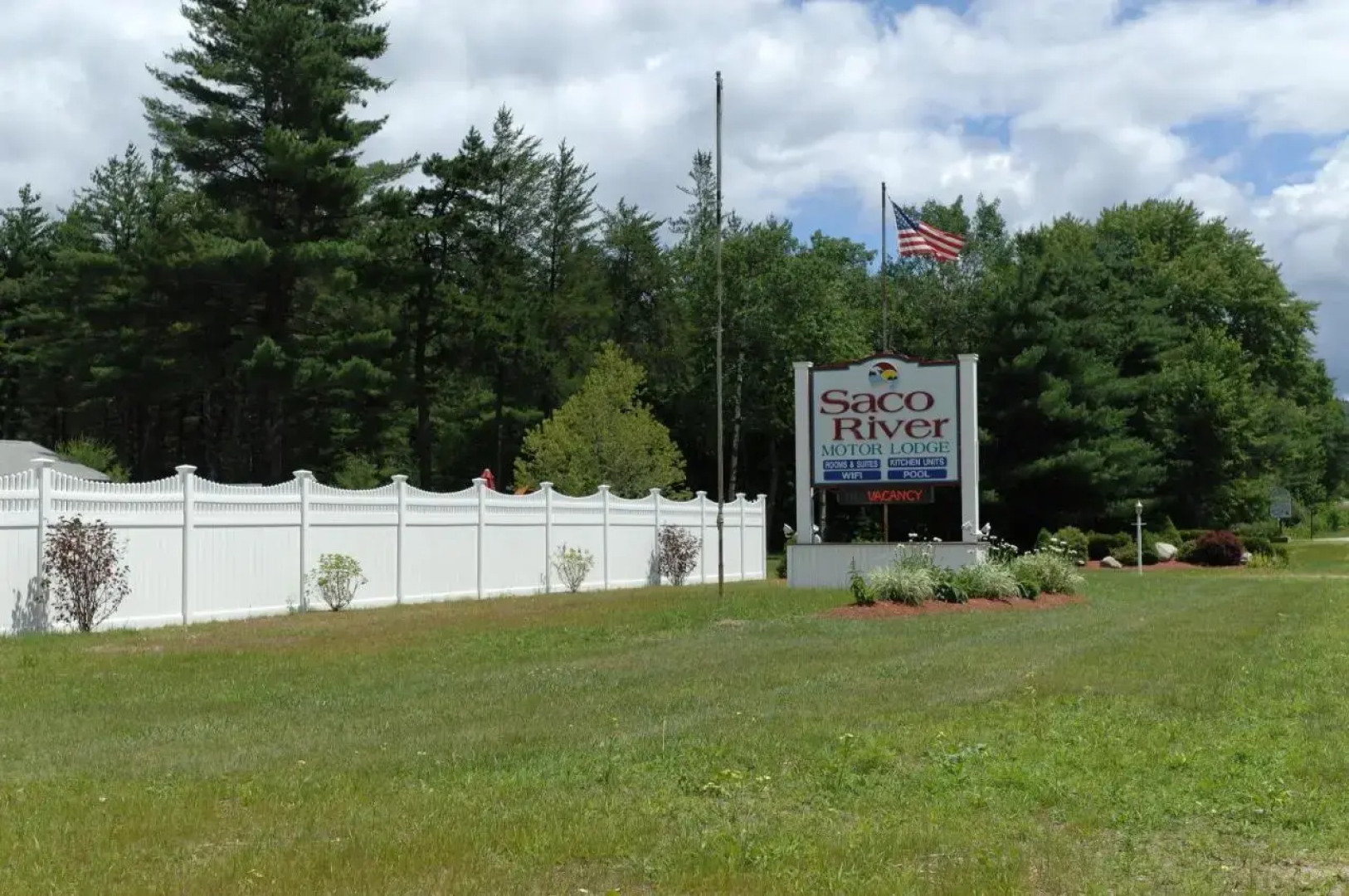 Saco River Motor Lodge