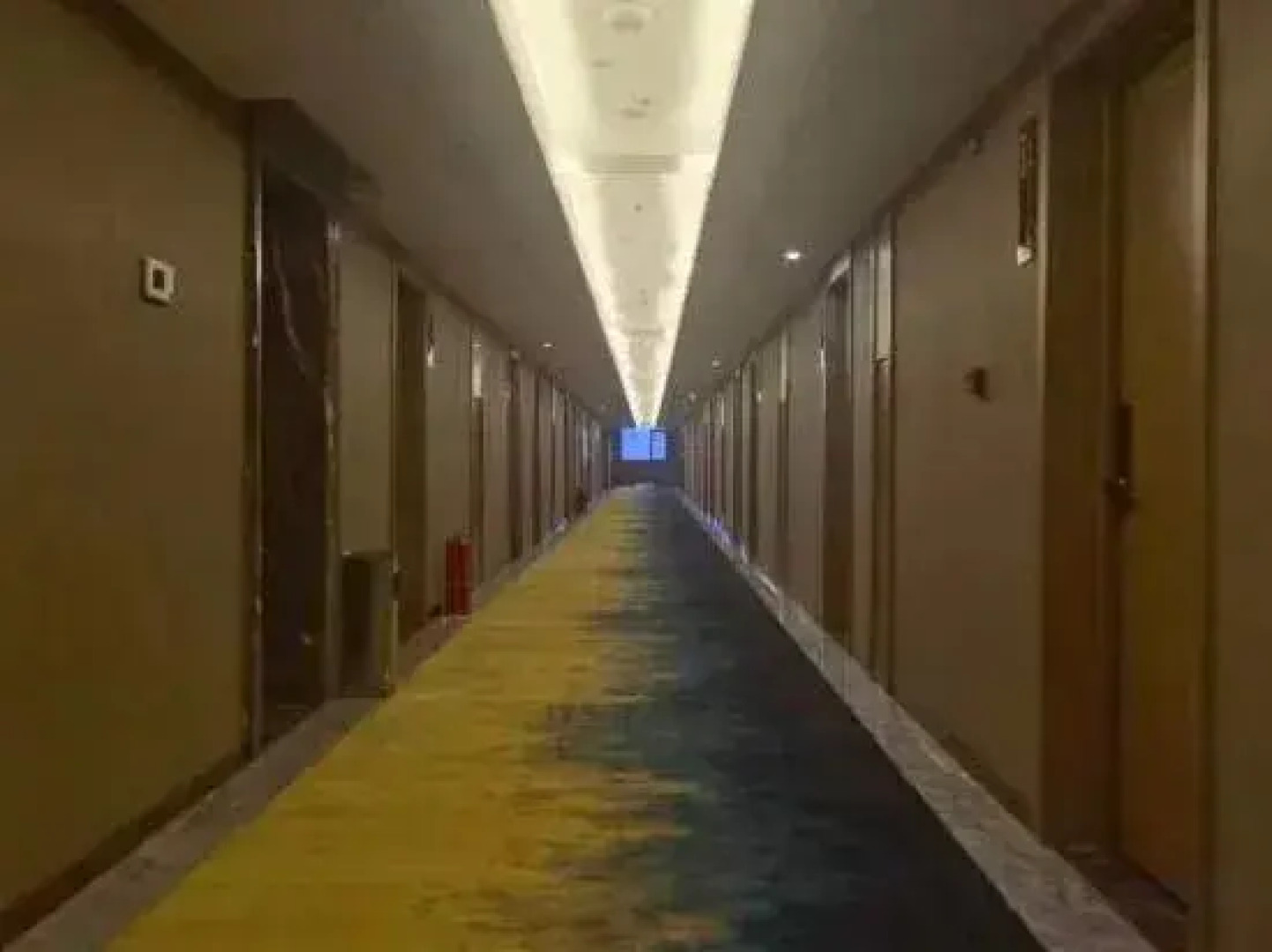 Qian'an Jiurun Tangquan Hotel