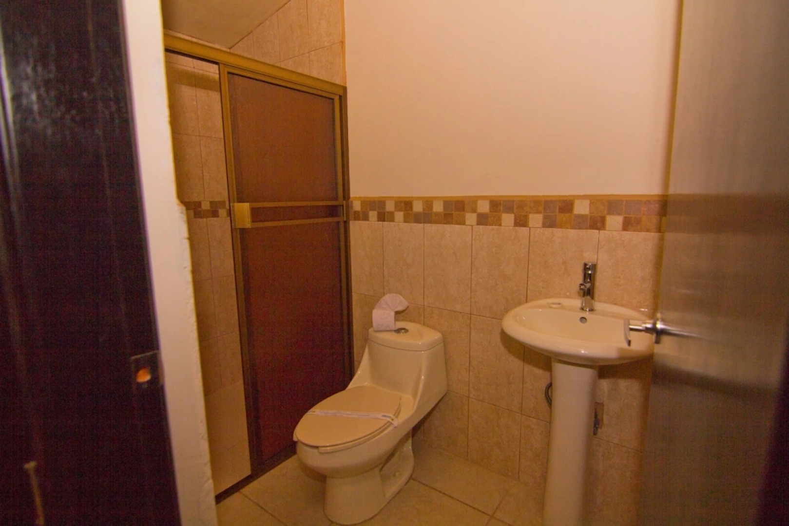 Sexta Seccion 117 3 BR by Casago