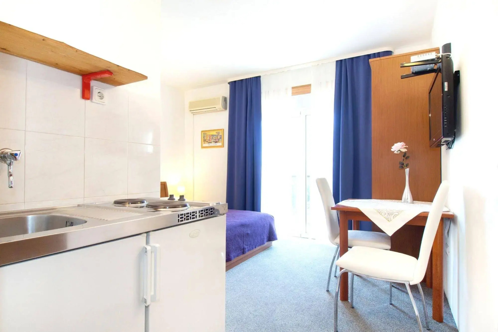 Beachfront Villa Mediteran