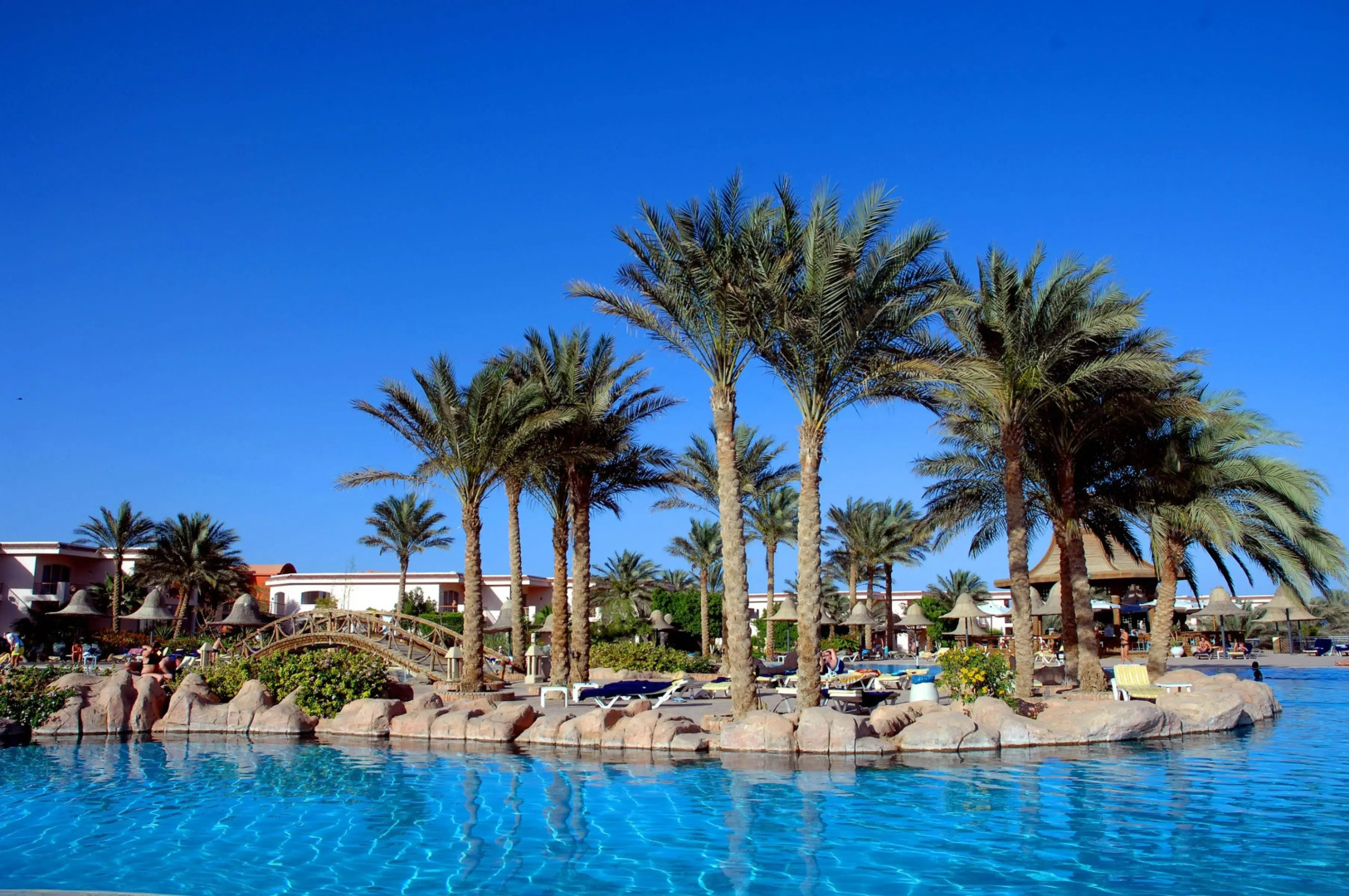 Отель Parrotel Beach Resort