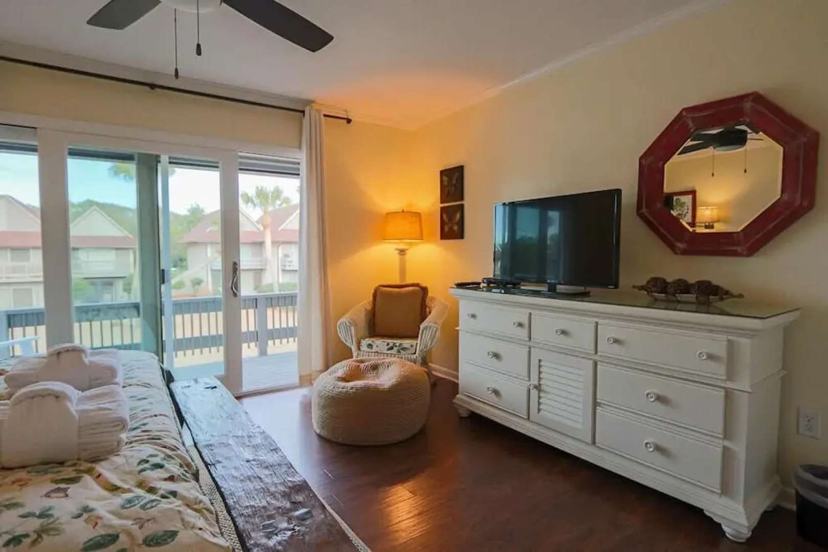 Newly Remodeled Two-story Condo w/ Wifi - Steps From Beach & Dining