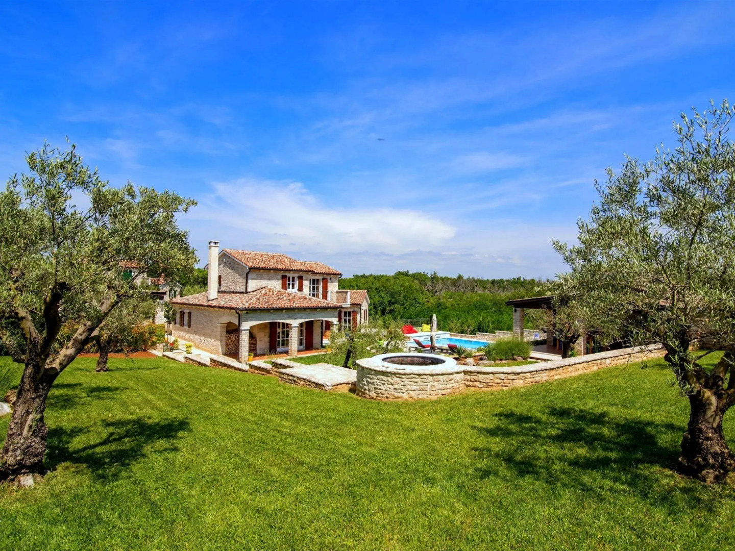 Villa in Porec With Private Pool & Garden