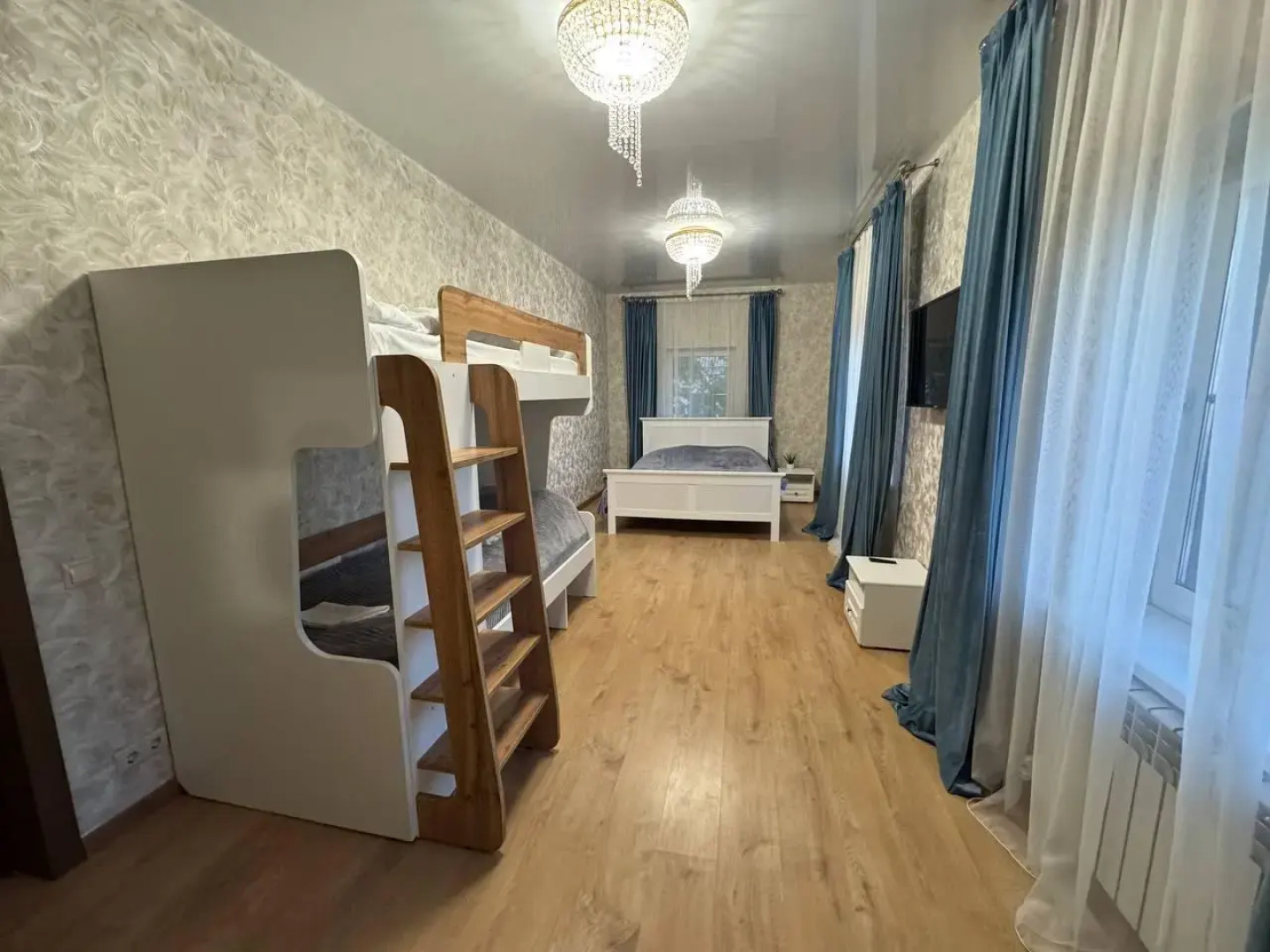 Уманский дом Семь Башен