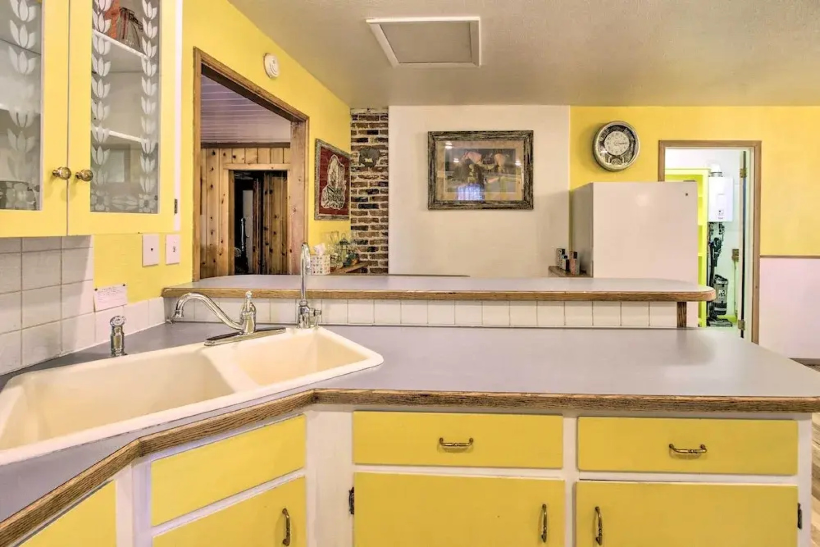 Cozy Home w/ Hot Tub: Half Mi to Salmon River!