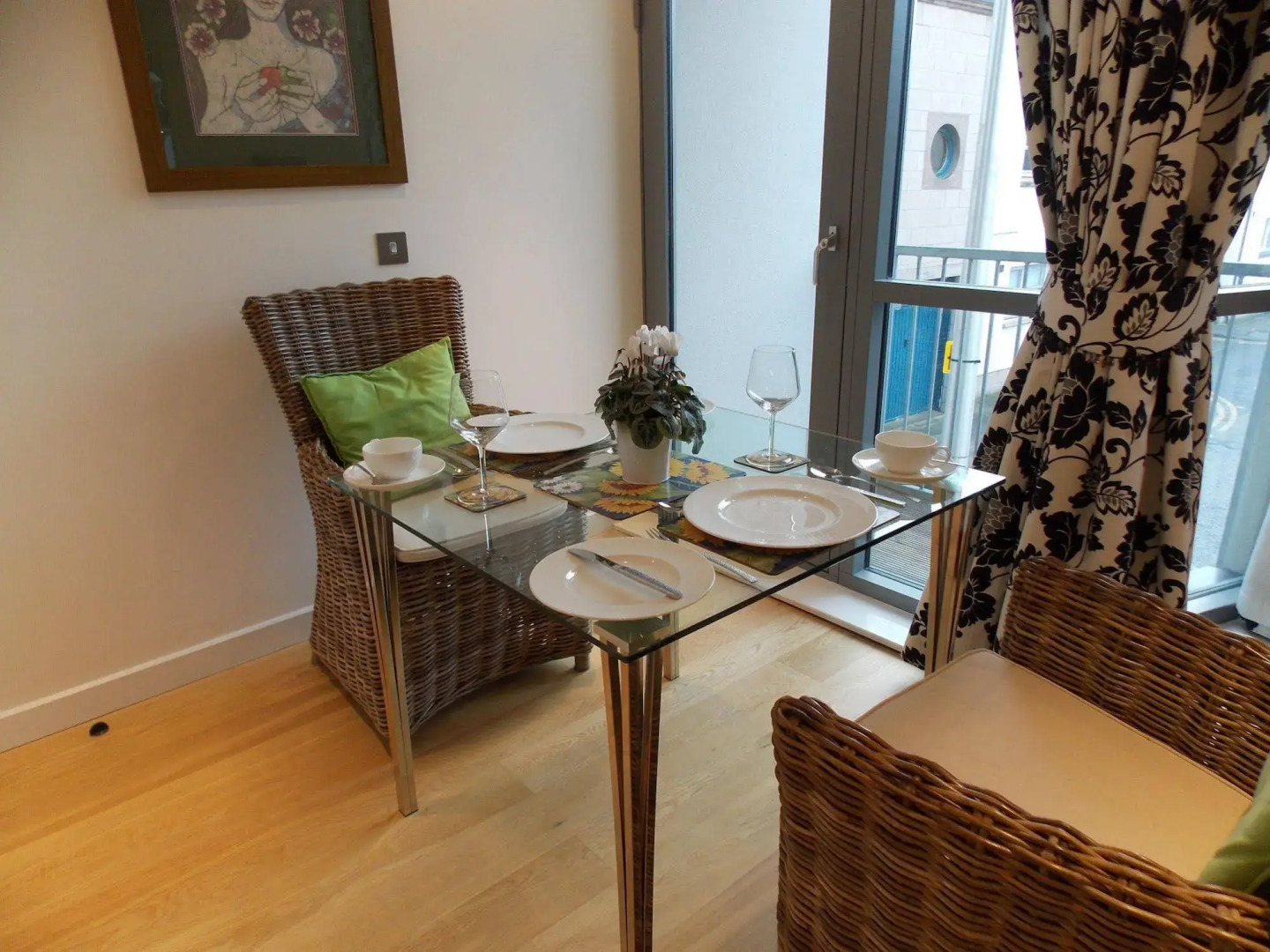 Violet Bank Apartment New Town