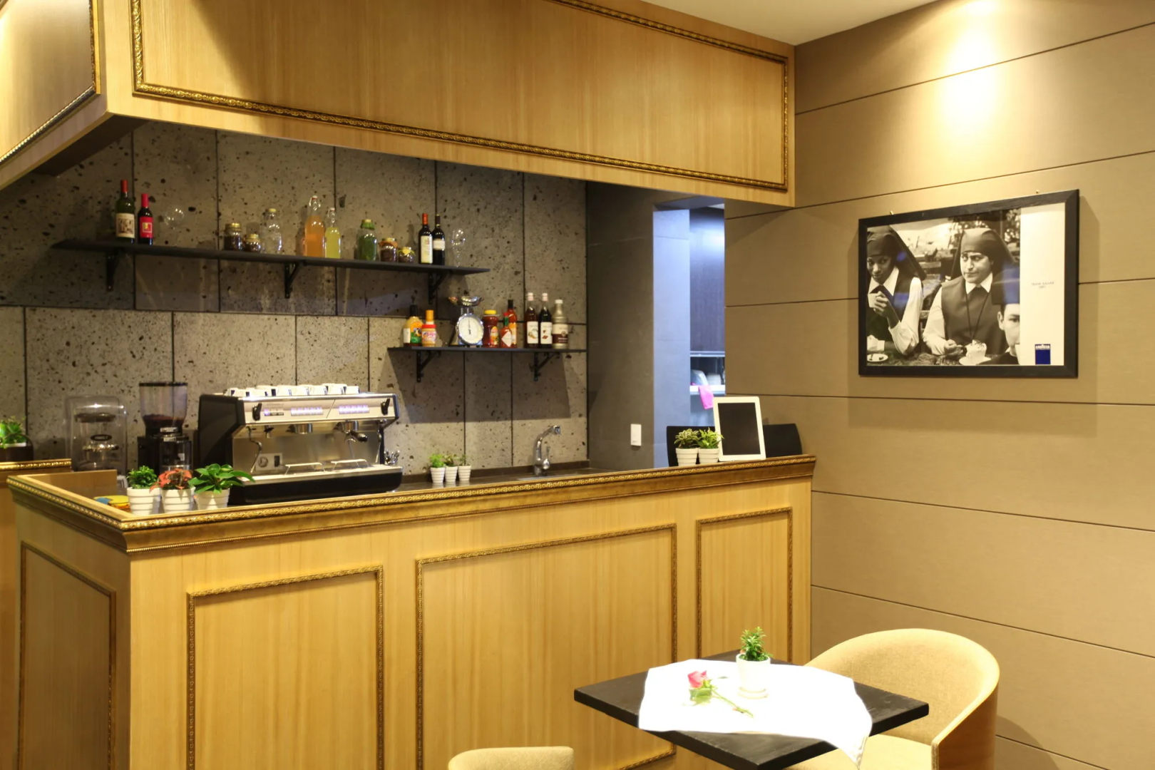 Vine Hotel