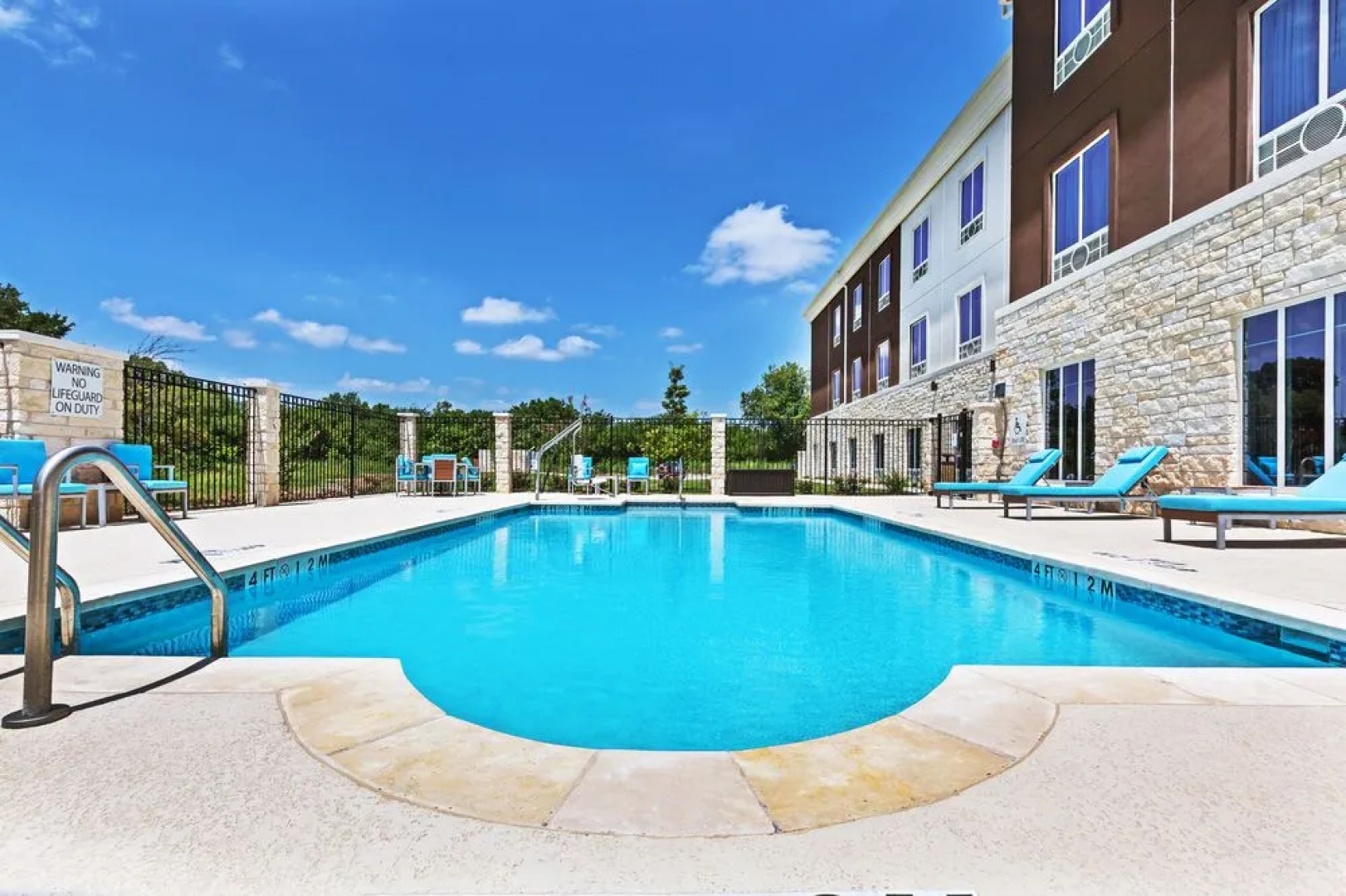 Holiday Inn Express and Suites Killeen-Fort Hood Area