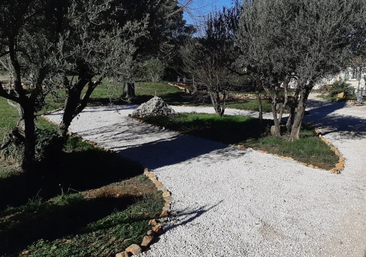 Au Mas des Voyageurs