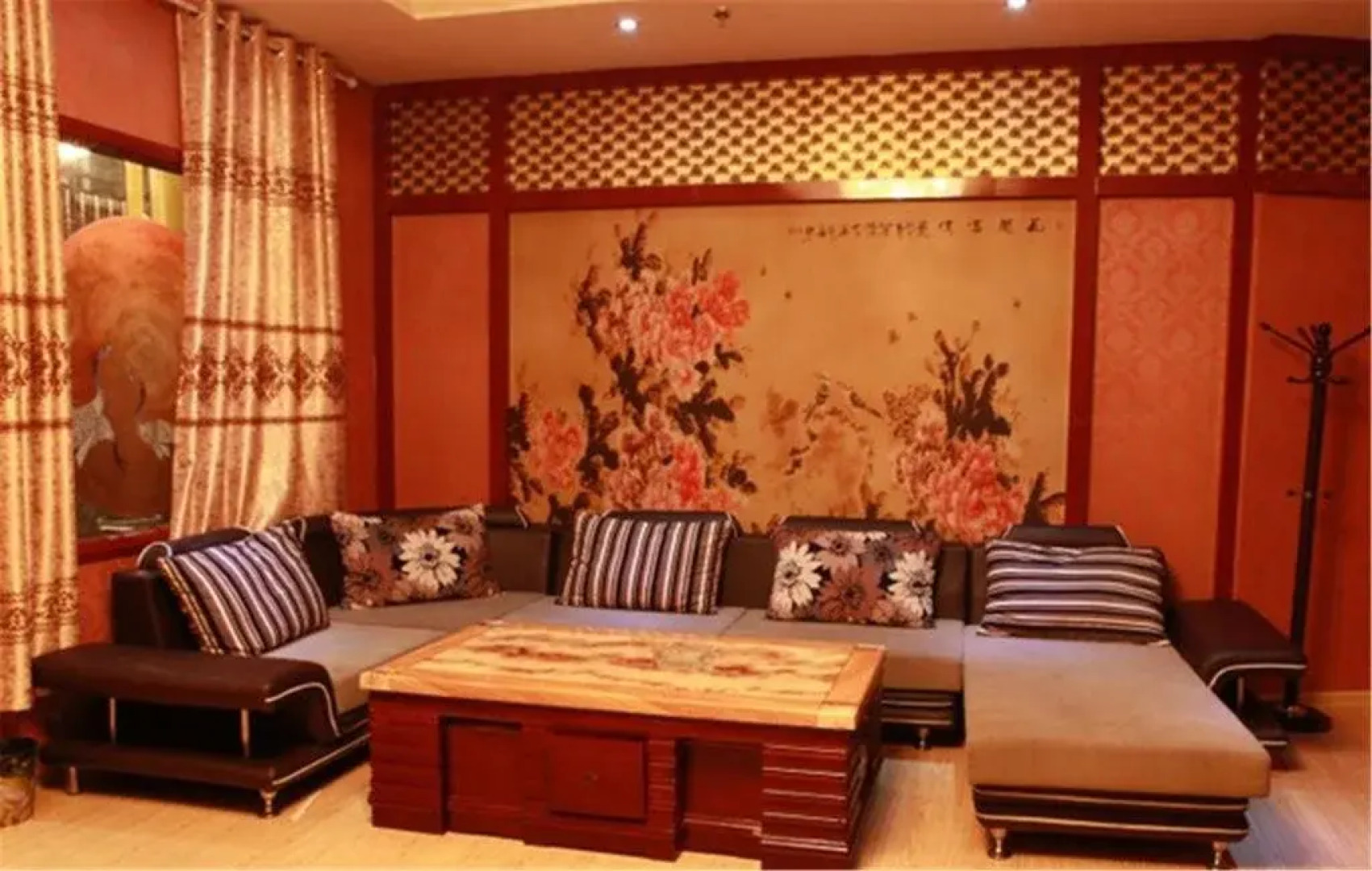 Zhang Ye Post and Telecommunications Hotel