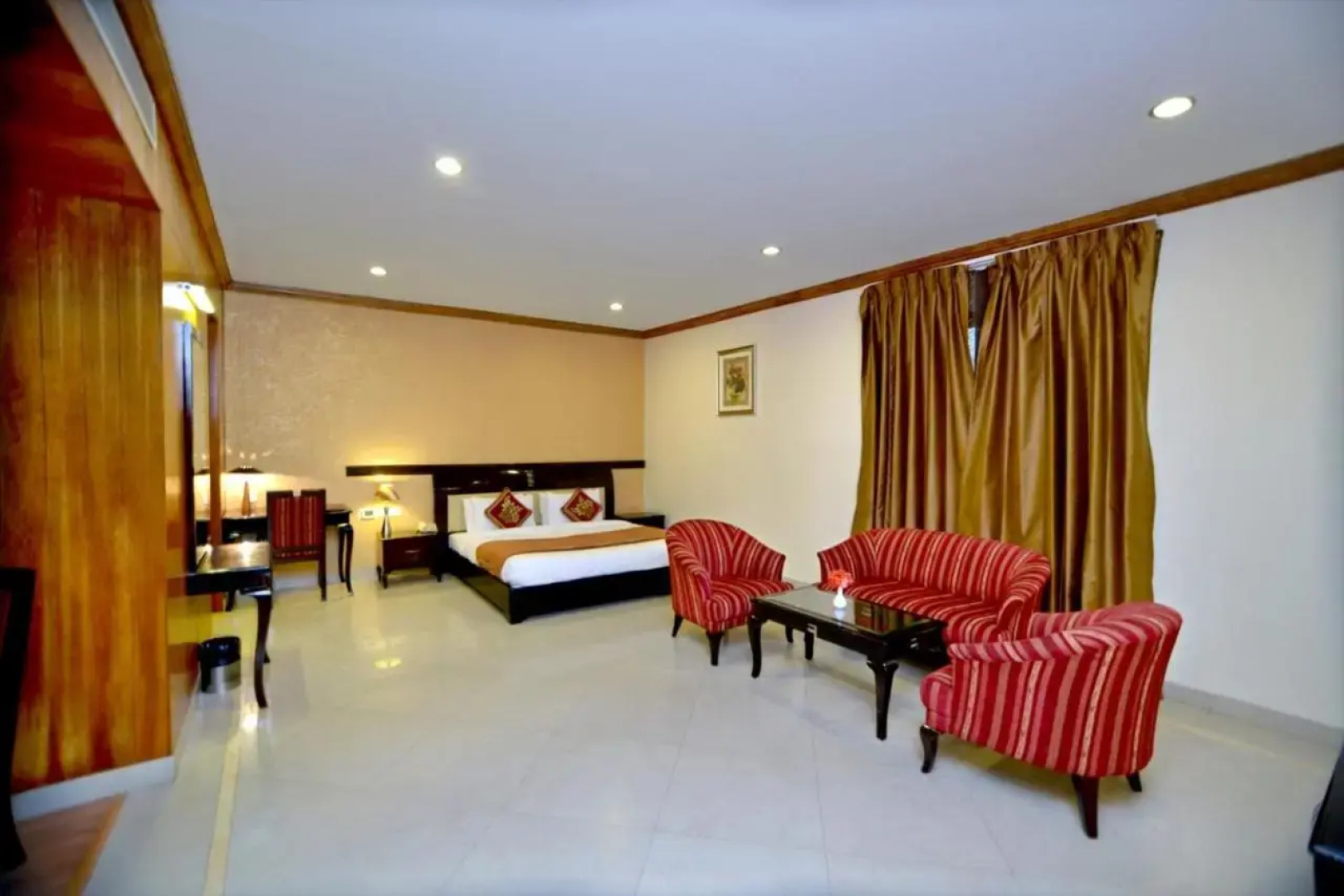 Pink Pearl Hotel & Fun City