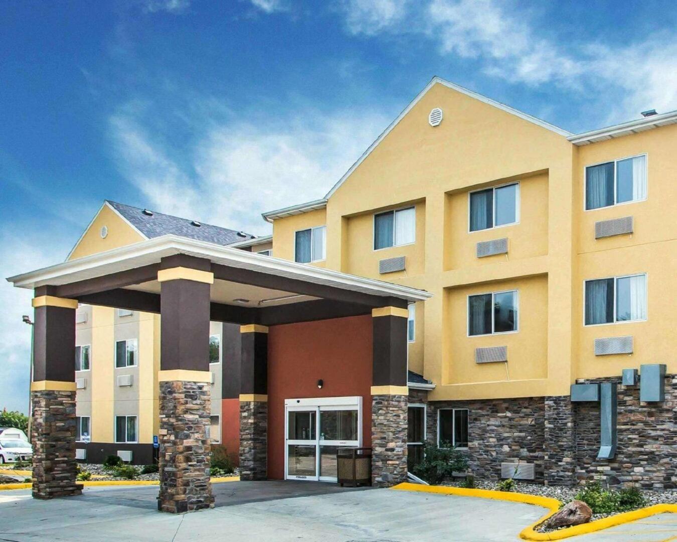 Comfort Inn & Suites Waterloo - Cedar Falls