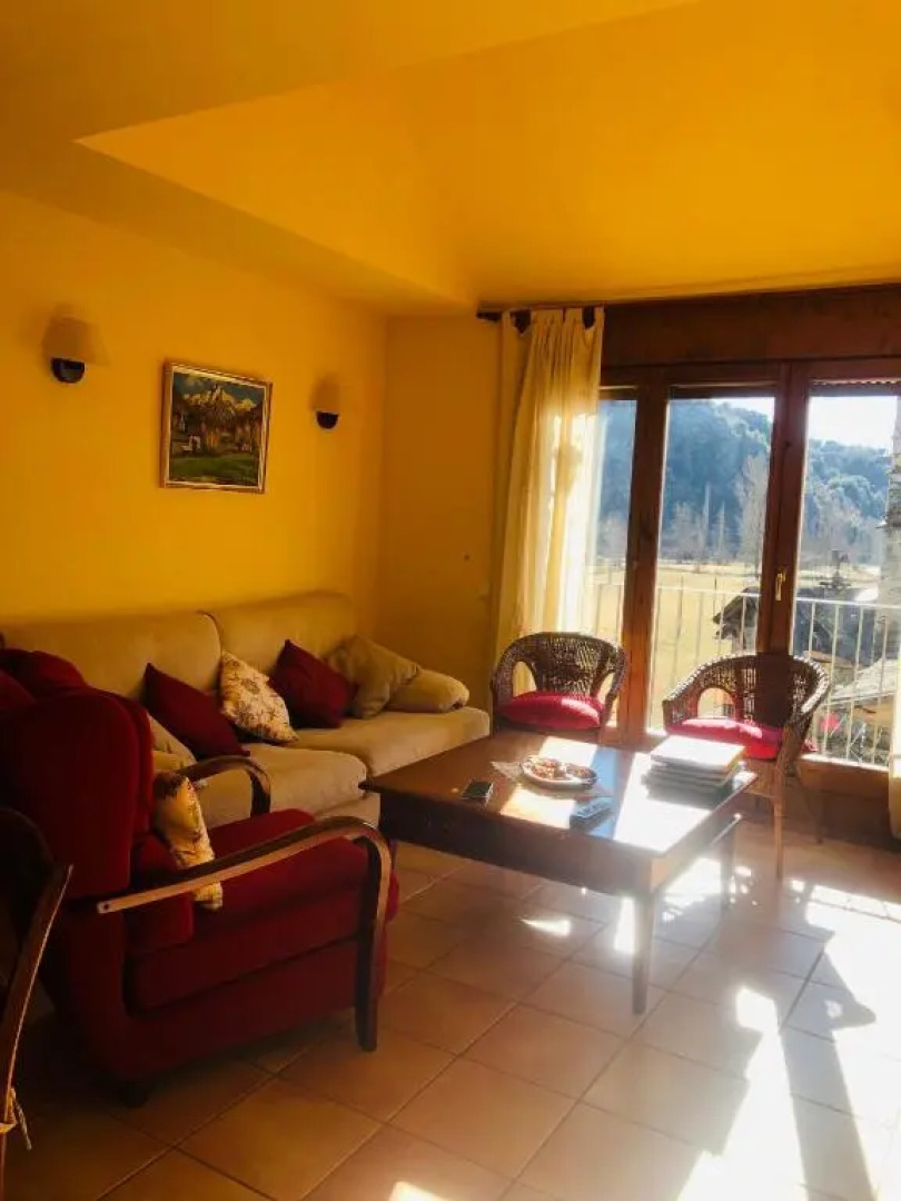 Familiar apartament situat Ainet de Cardós