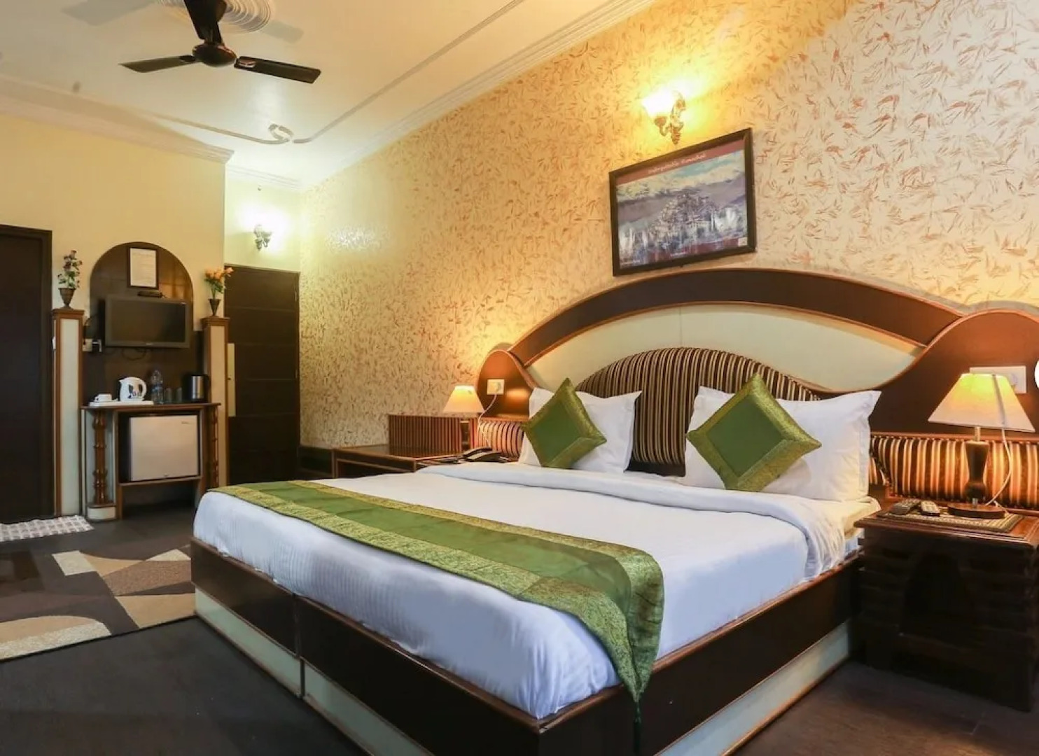 Hotel Moon Walk Residency