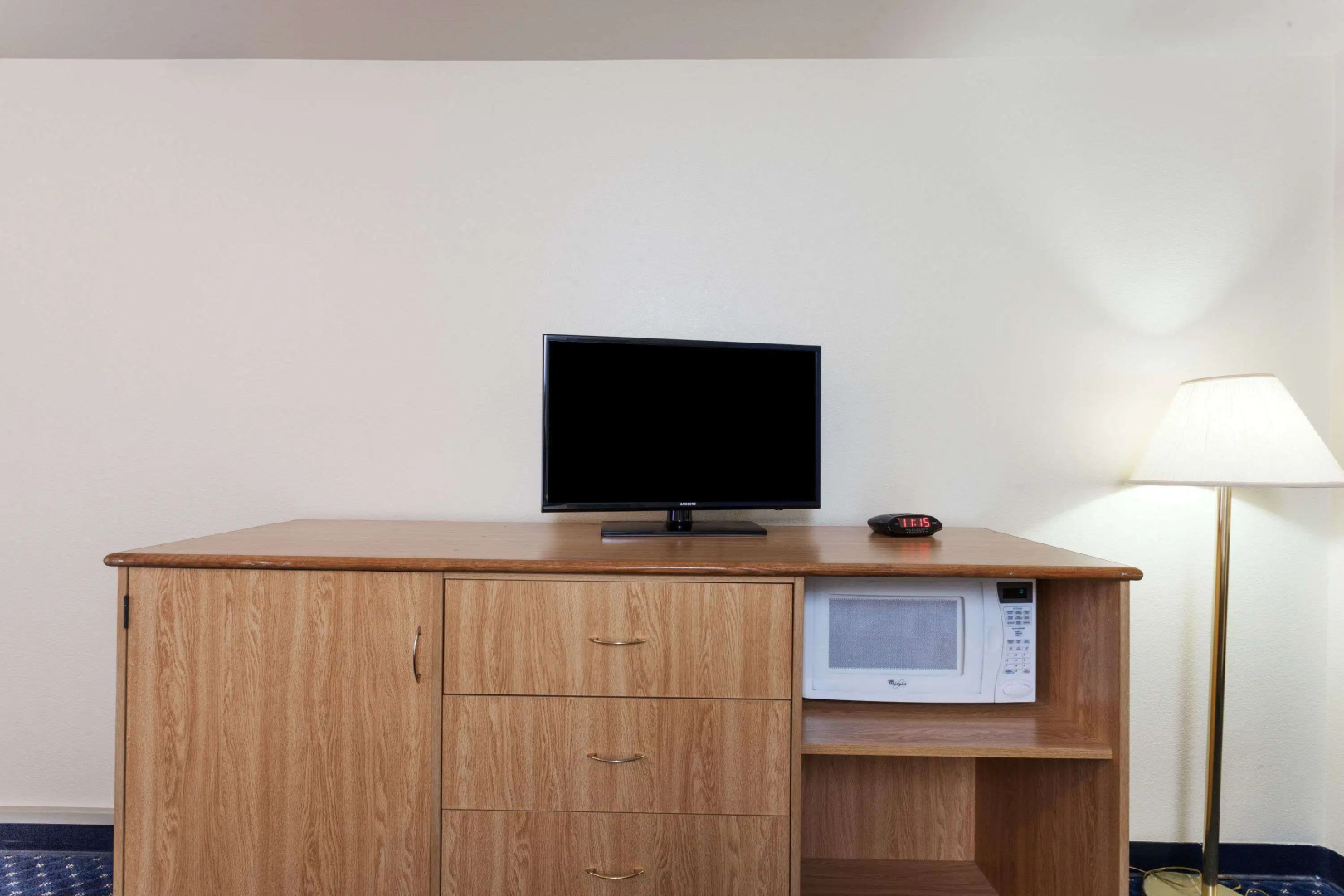 Days Inn by Wyndham Anaheim West