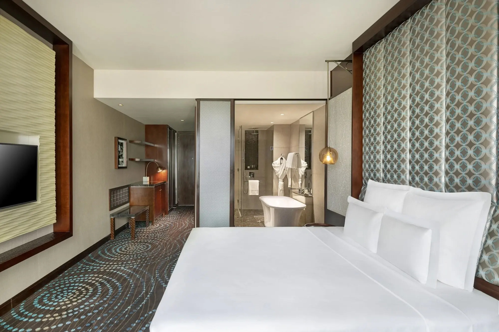 Pullman New Delhi Aerocity Hotel
