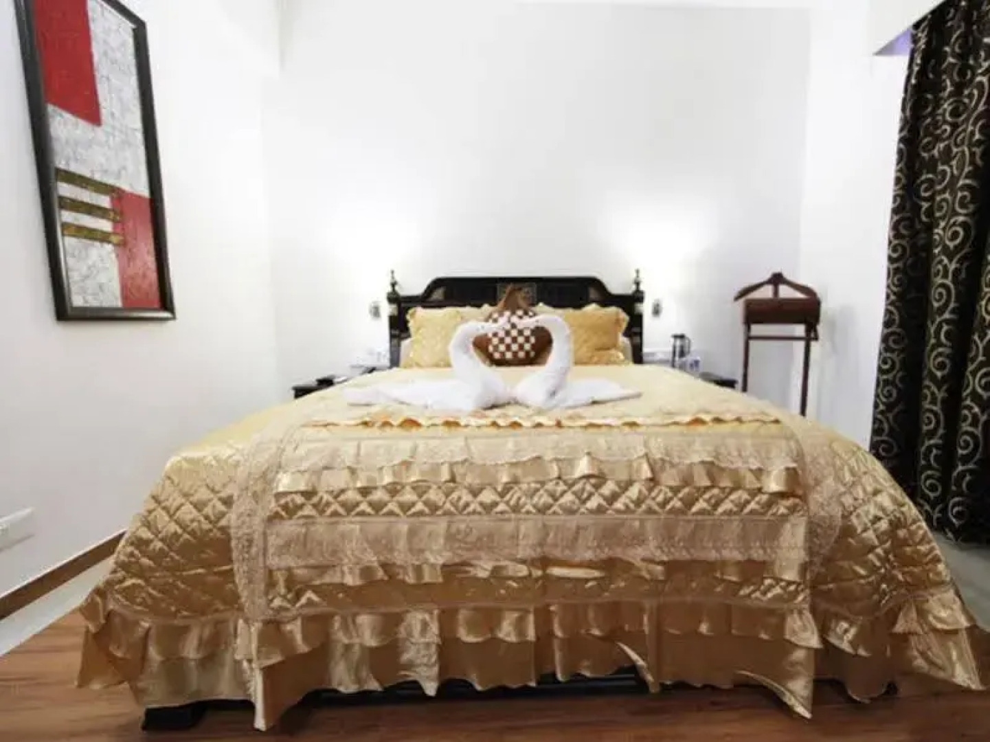 White Dammar International