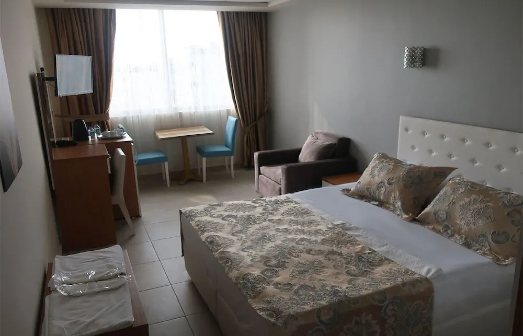Sunrise Hotel