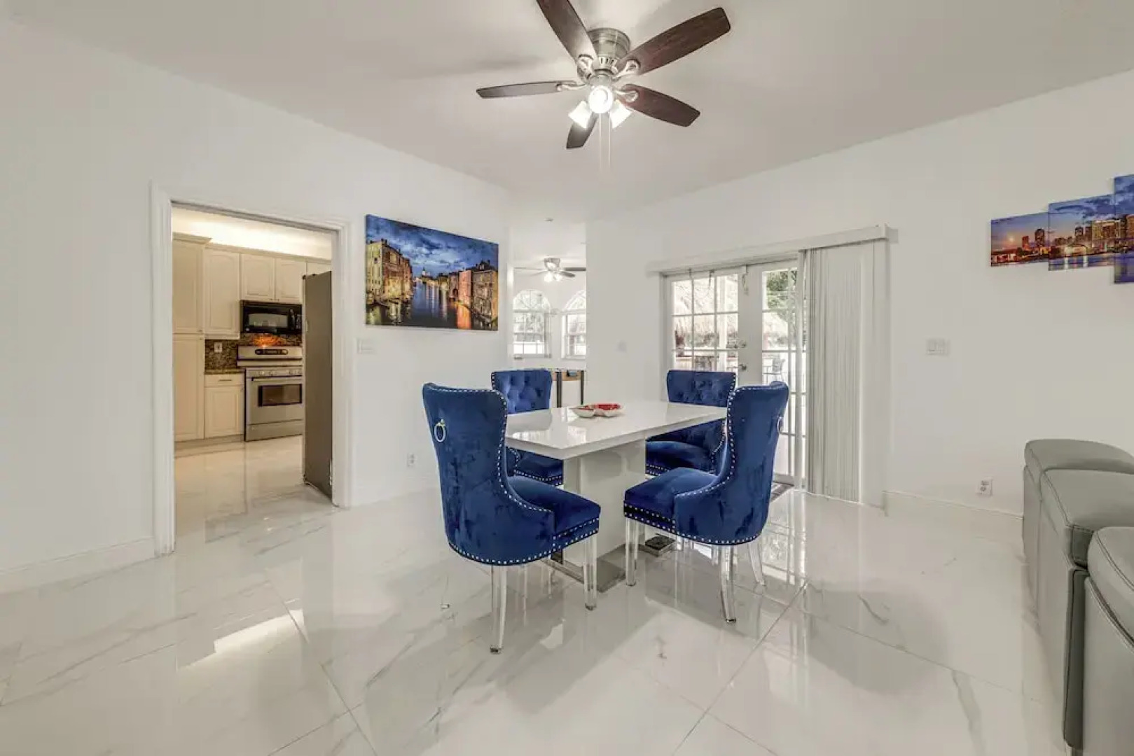 Swim, Barbecue & Game: Home 4 Mi to Pompano Beach!