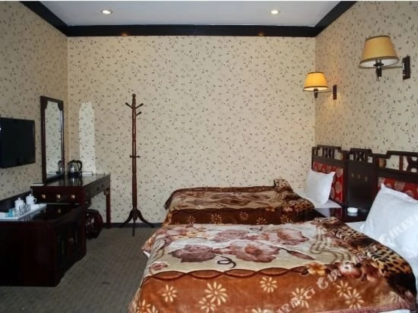 Yibin Lizhuang Old Town Kuixingge Hotel