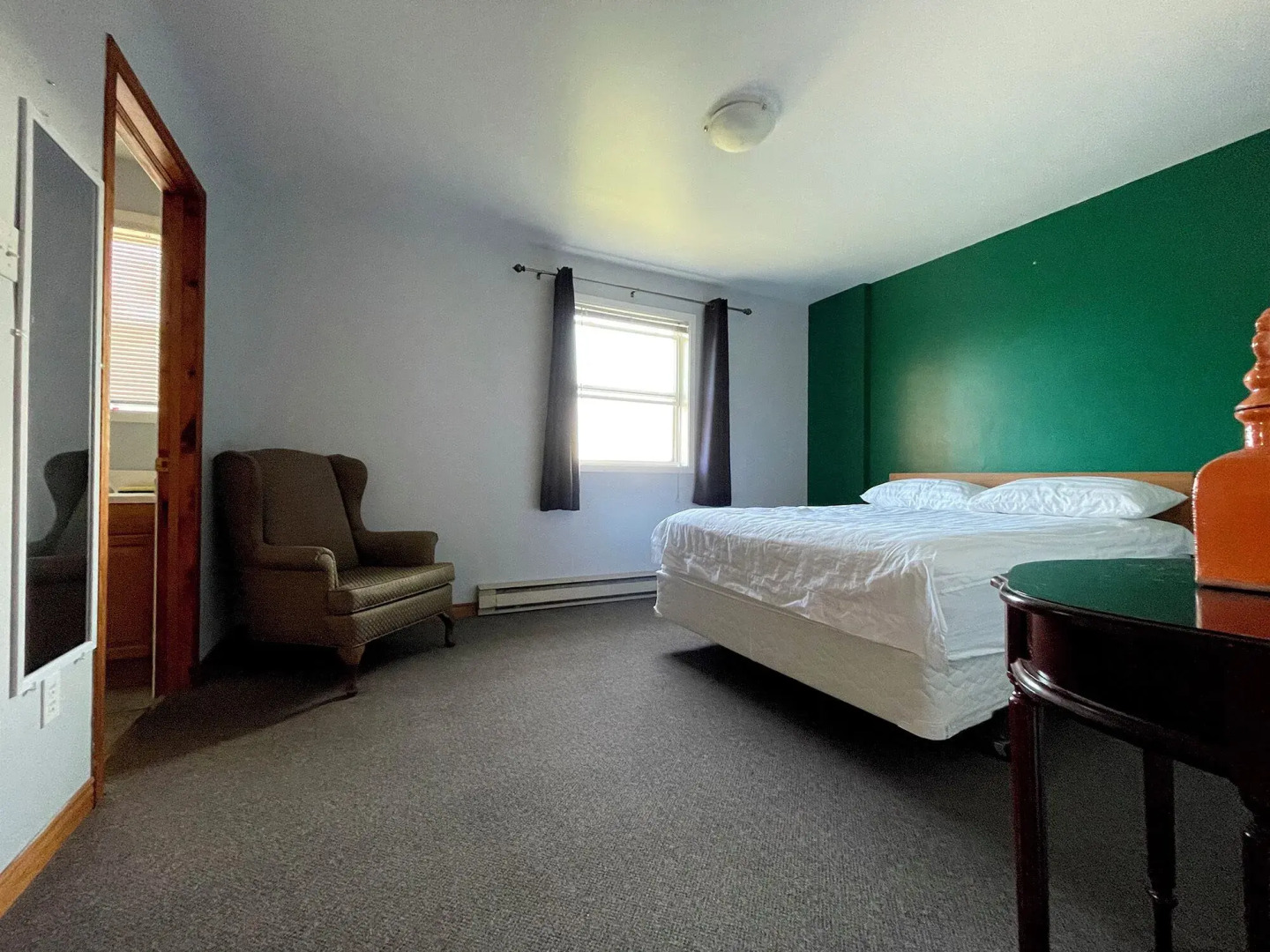 Sea Breeze Cottages & Motel