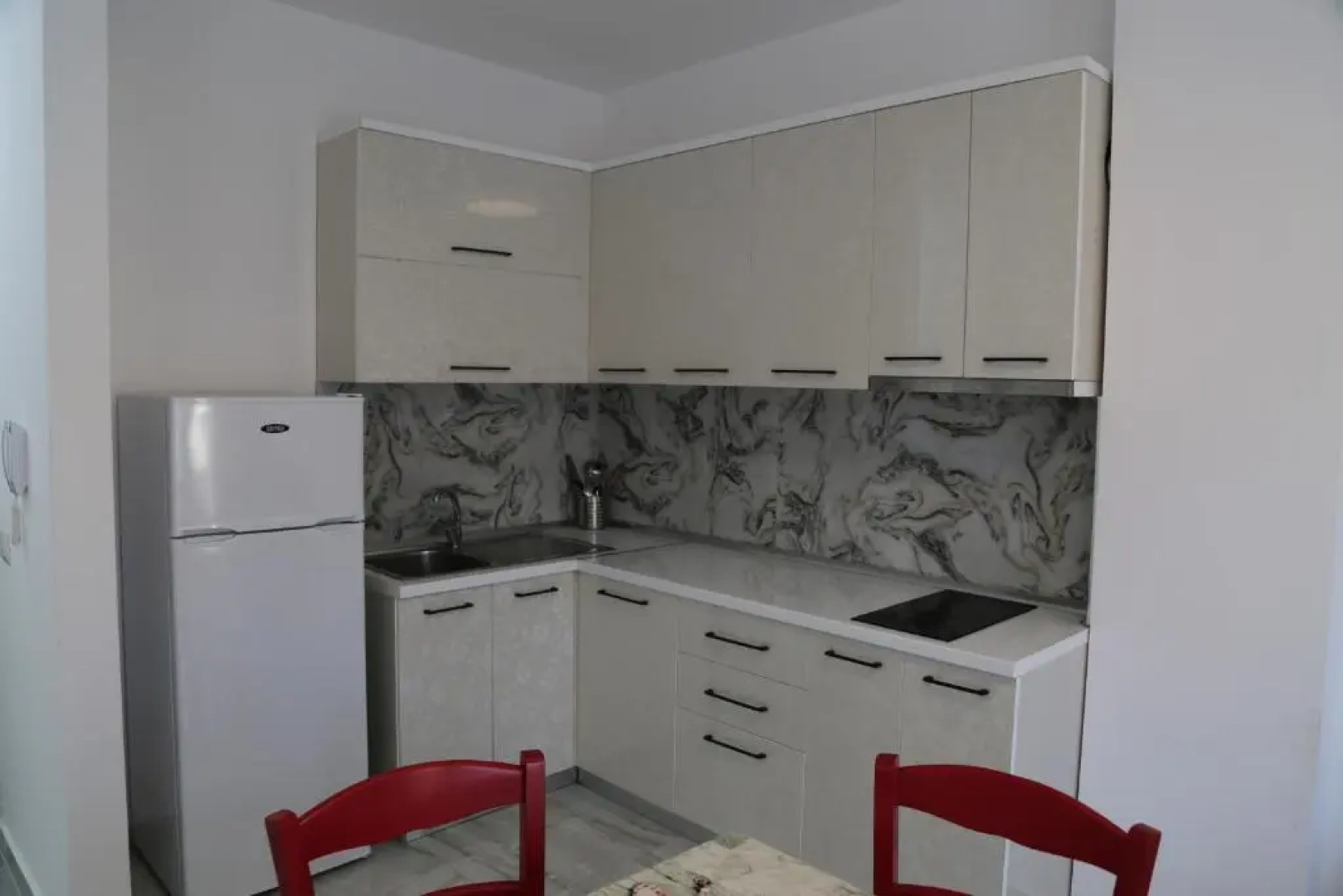Anchor Apartments