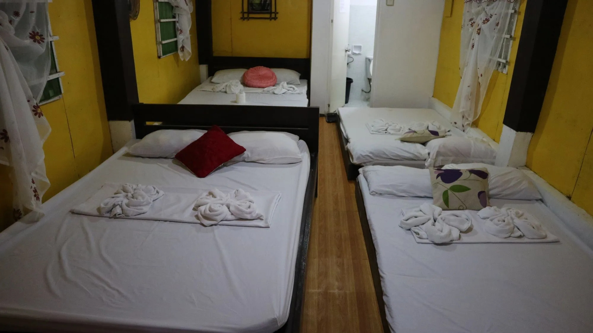 Old Parola Seaside Cottages
