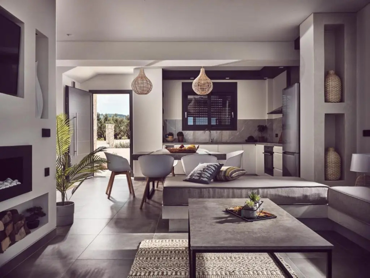 La Mer SeaFront Villa ZanteZen, By ThinkVilla