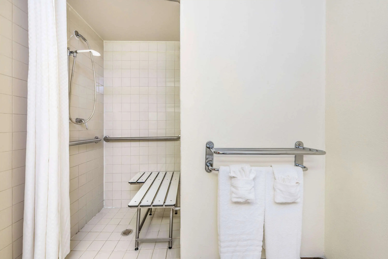 Super 8 by Wyndham Denton