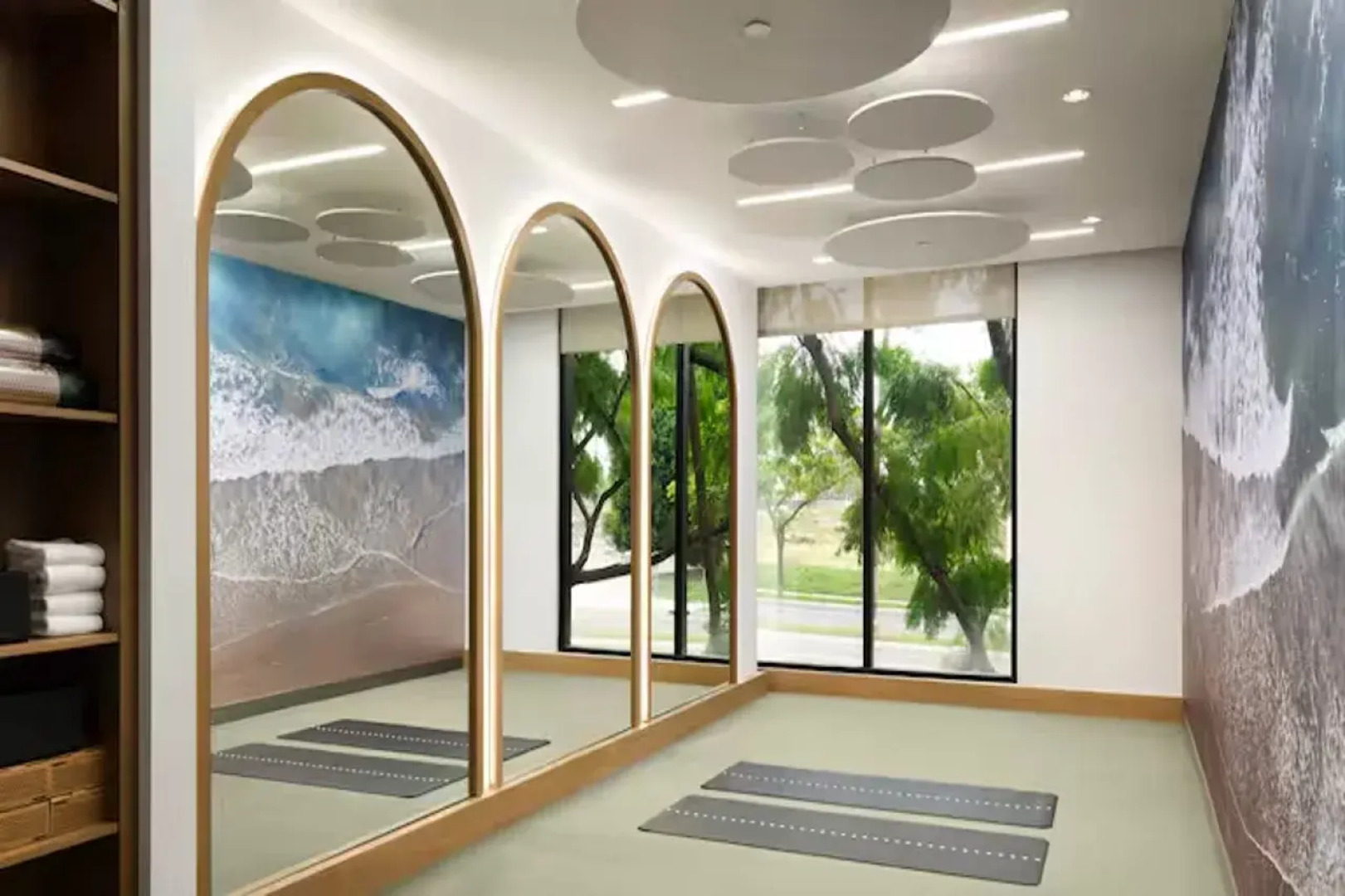 Hotel Zessa Orange County Airport, a DoubleTree by Hilton