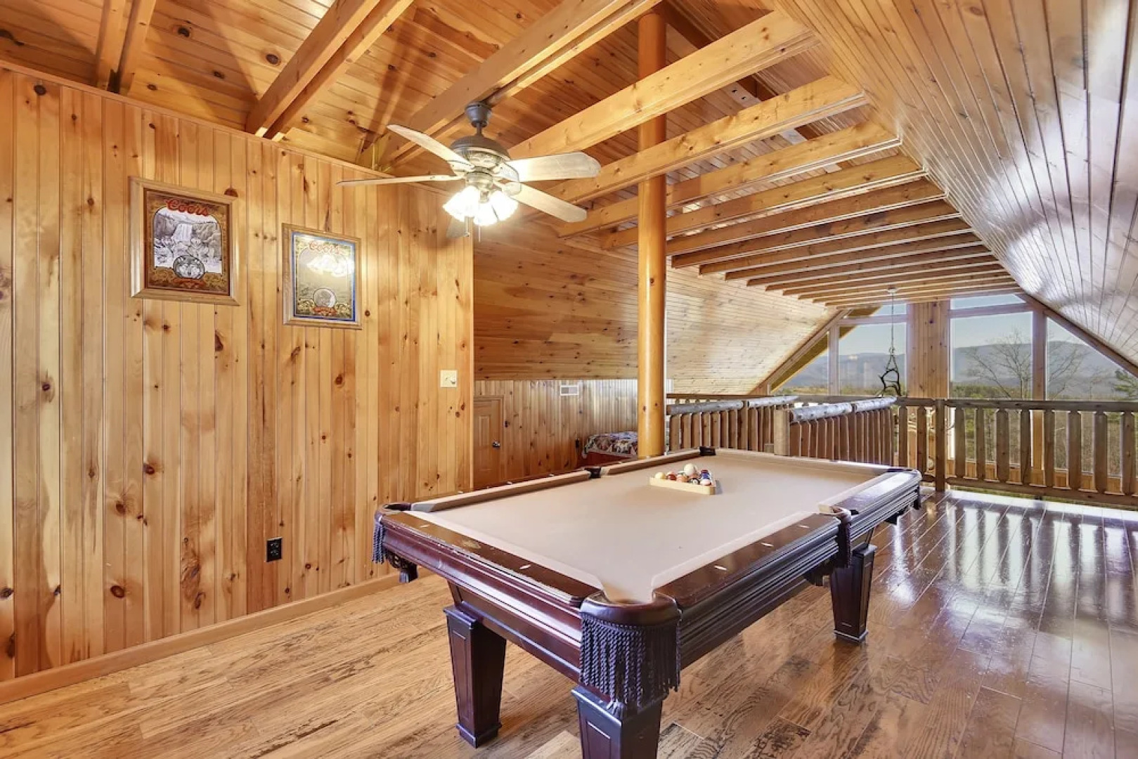 Bluff Mountain Lodge 3 Bedroom Cabin