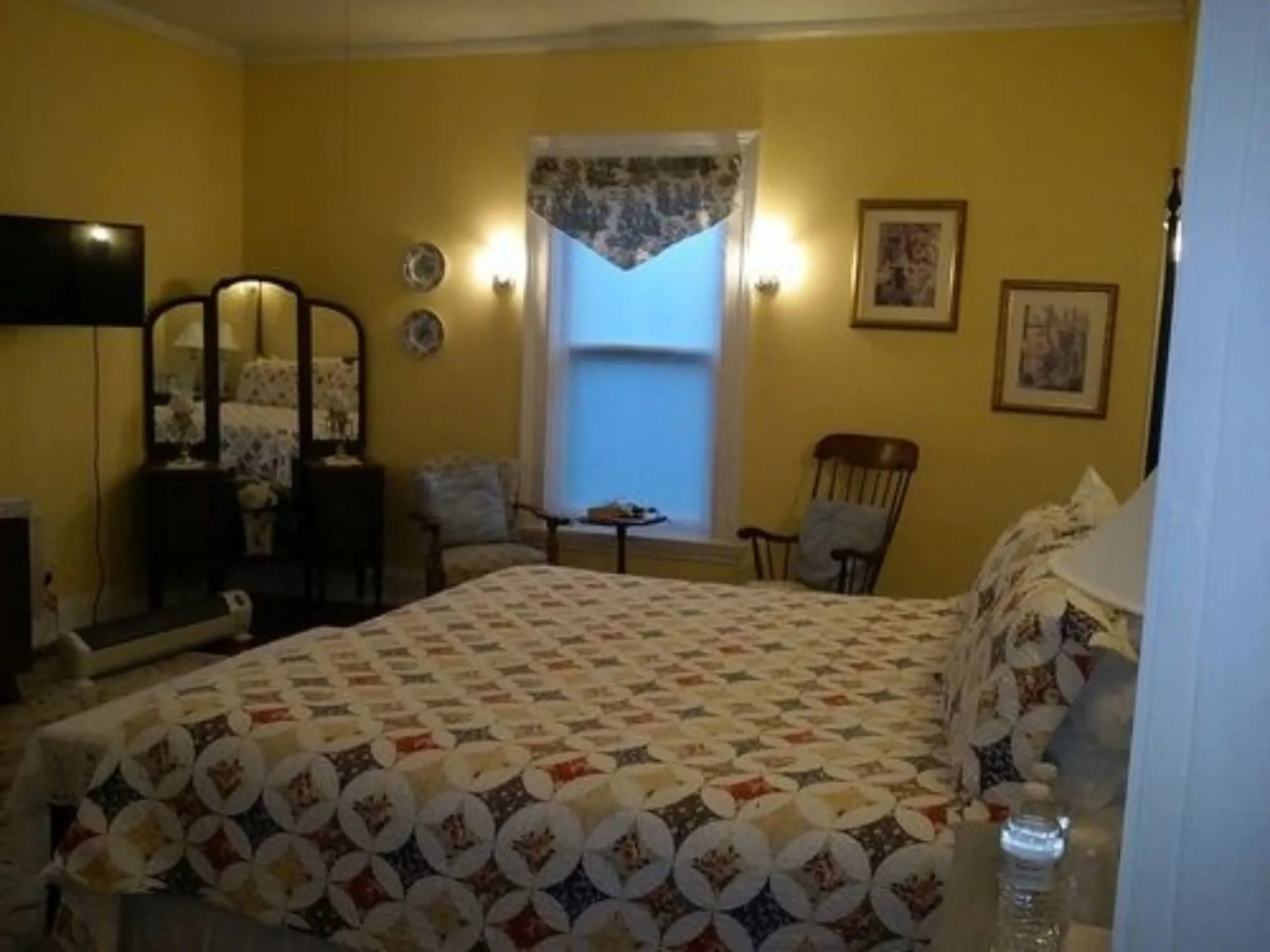 Six Acres Bed & Breakfast