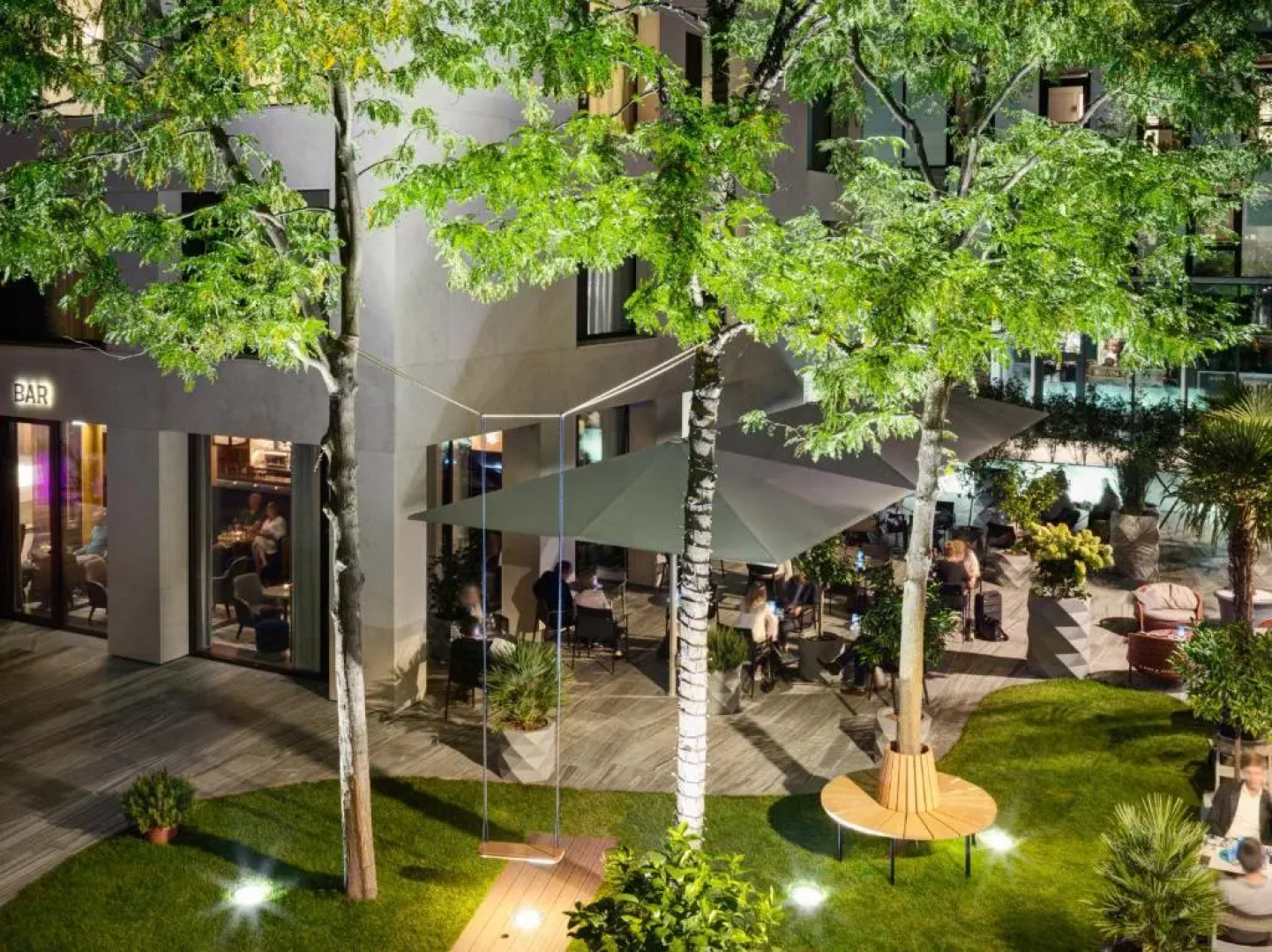 Stage 12 Hotel by Penz