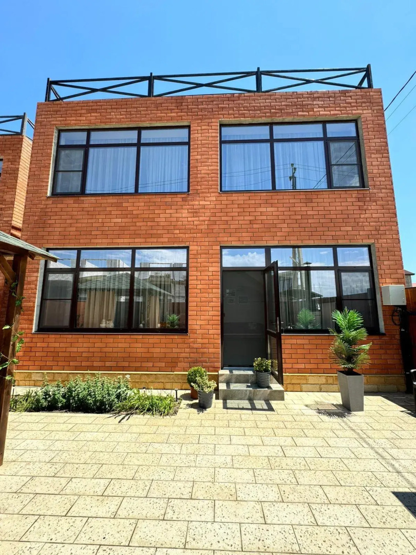 Дом у моря Солар