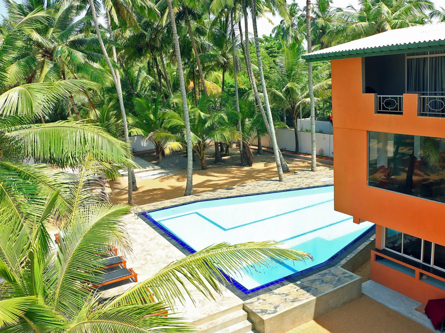 Roy Villa Beach Hotel