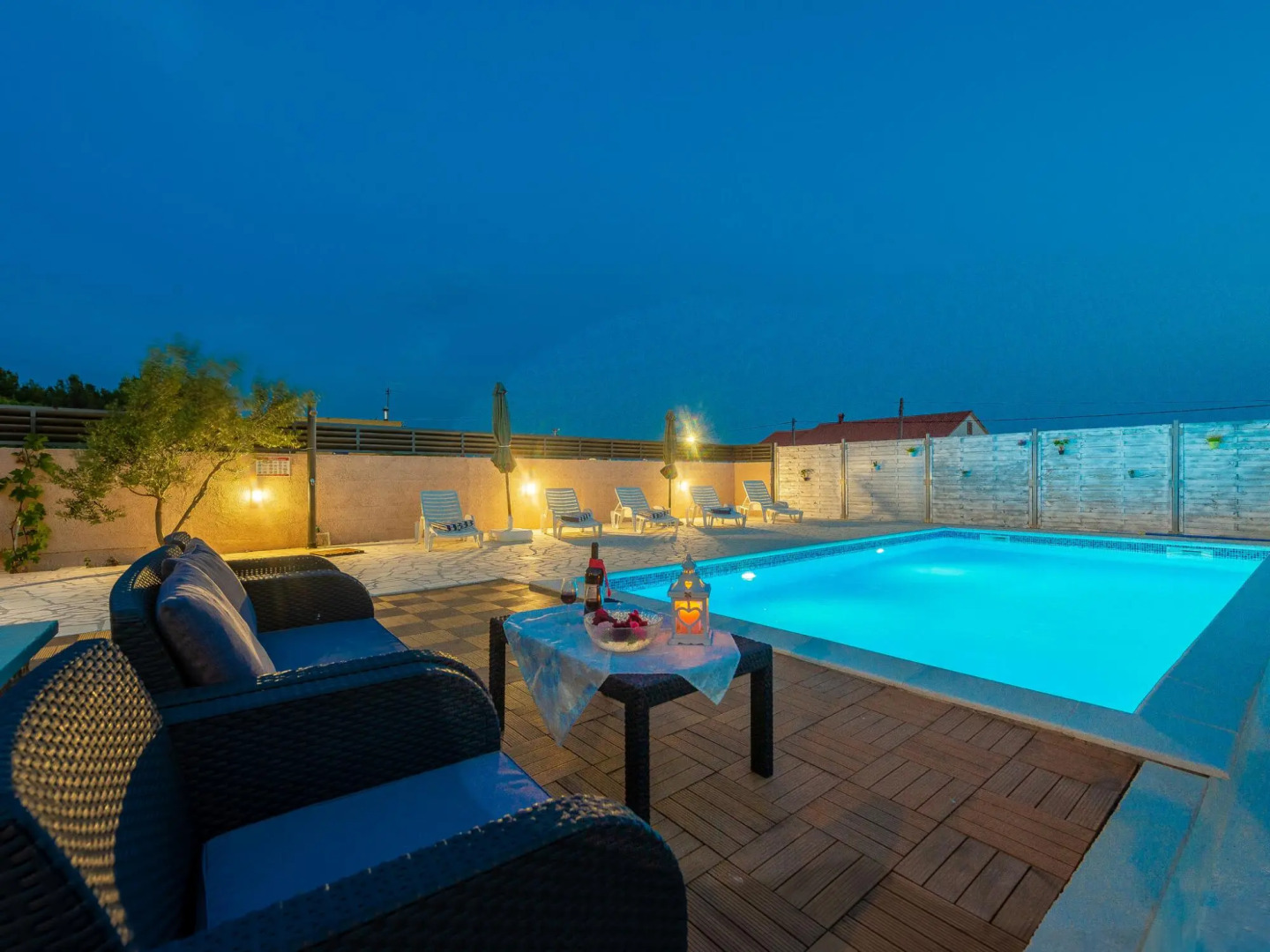 Beautiful Holiday Home in Lisicic