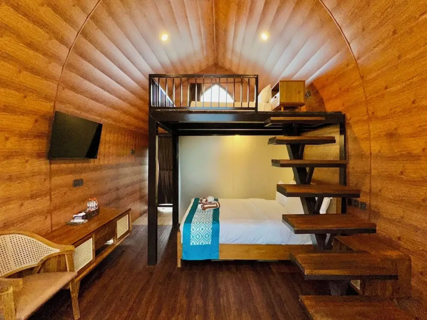 Nirvana Hotel Resort Tetebatu