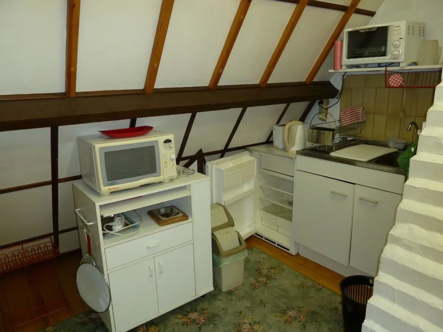 Bruges style cosy villa B&B in green environment 8 km from Brussels