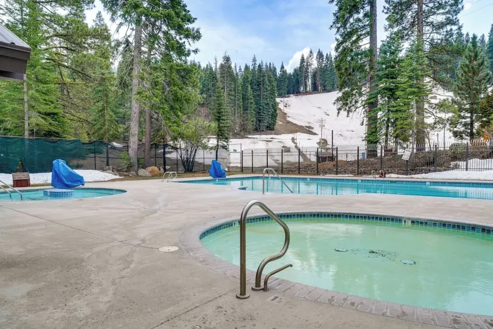 Hike, Sled & Ski! Cozy Tahoe City Condo w/ Hot Tub