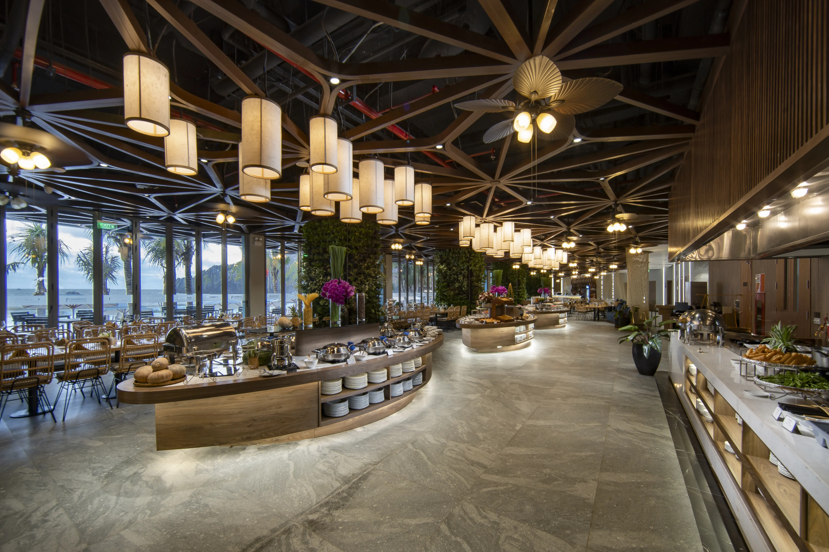 Курортный отель Flamingo Premium Cat Ba Beach Resort
