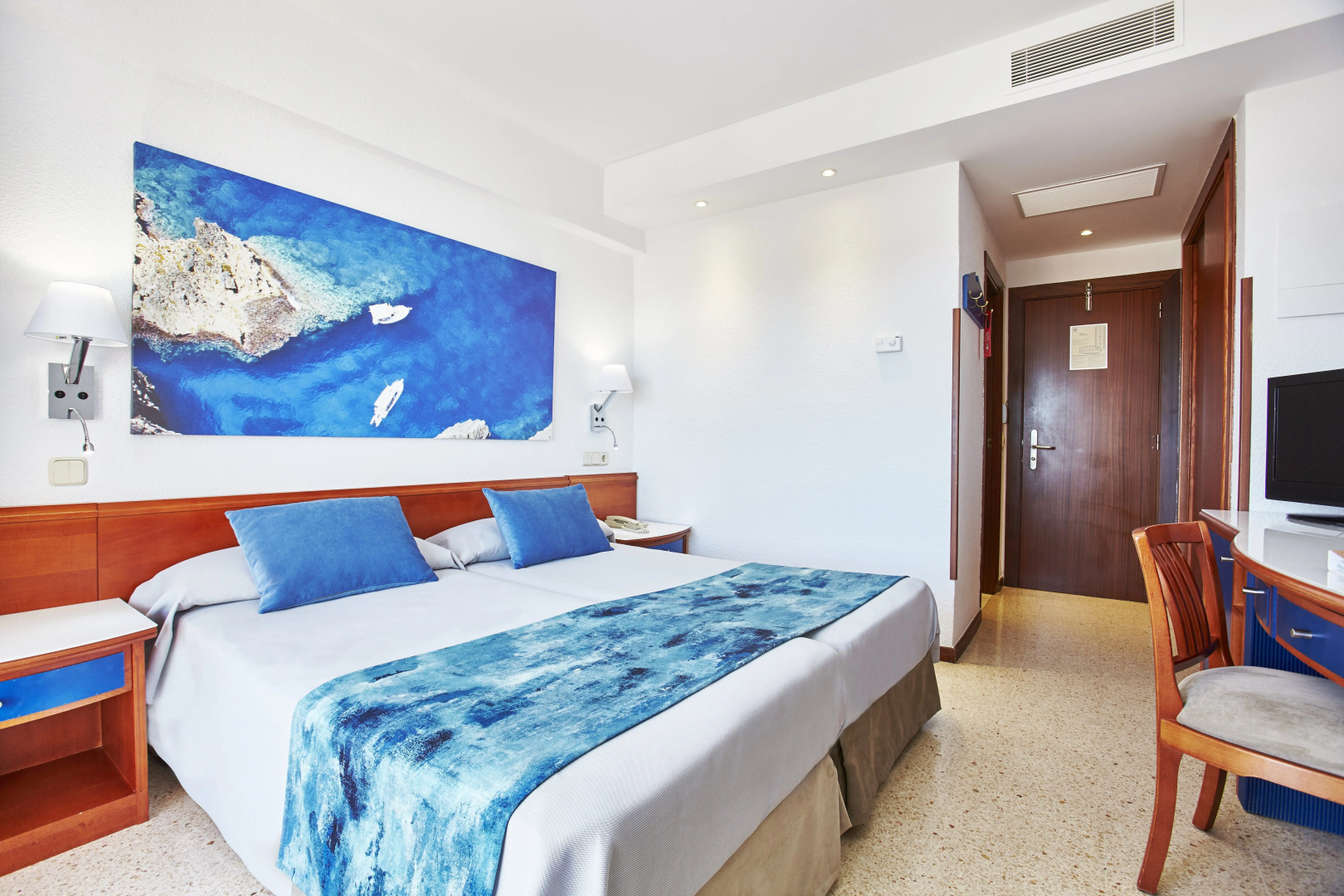 Universal Hotel Romantica