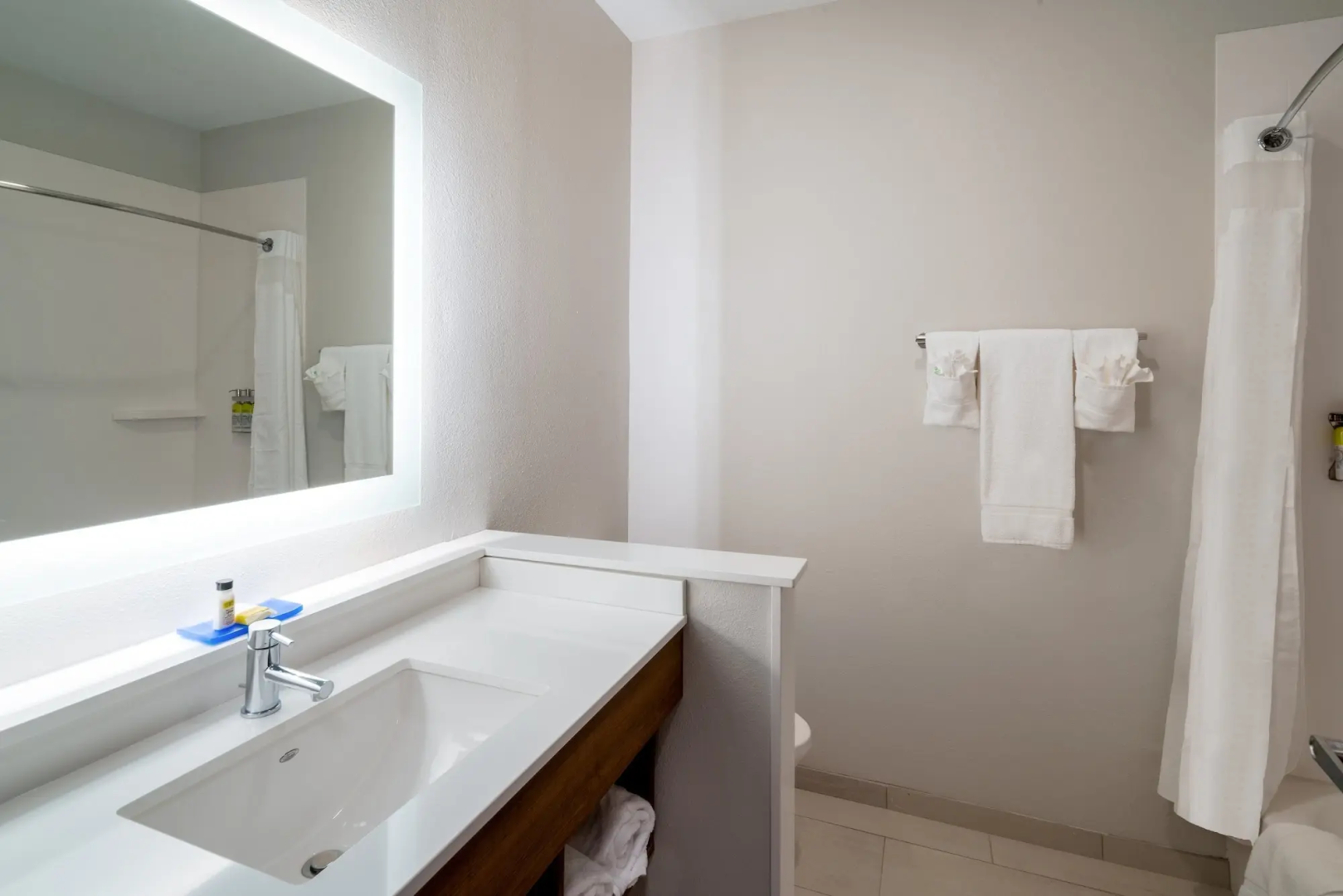 Holiday Inn Express & Suites St Peters by IHG