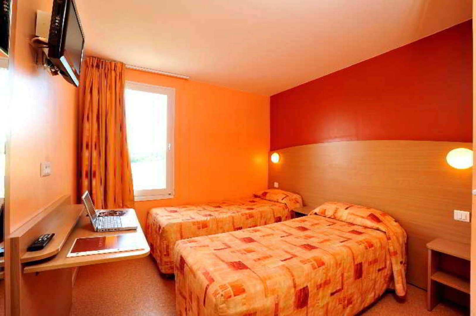 Hotel initial by balladins Roissy CDG / Saint-Mard