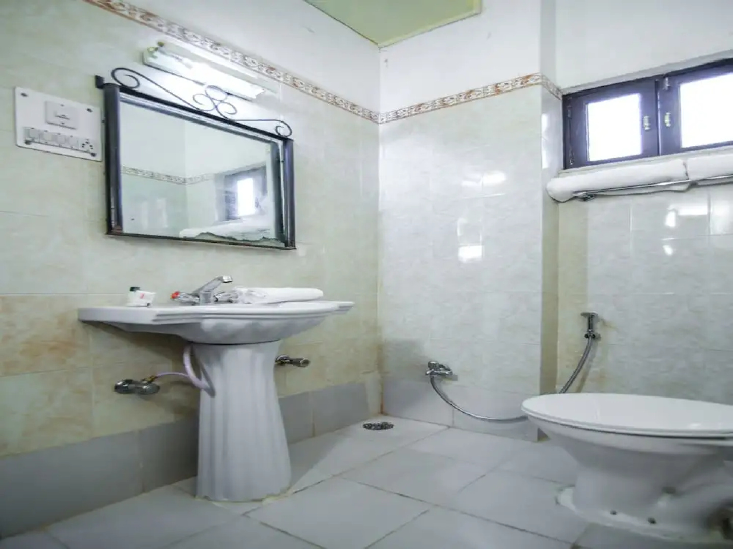 OYO 16799 Shikargarh Palace Resorts