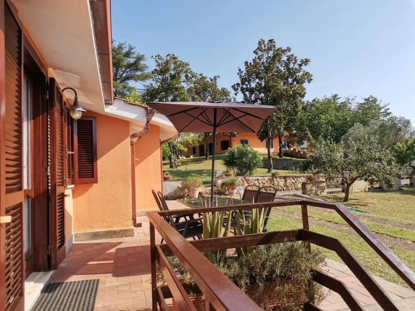 Serene Italian Retreat in Monte Caminetto, Rome Casa Airone