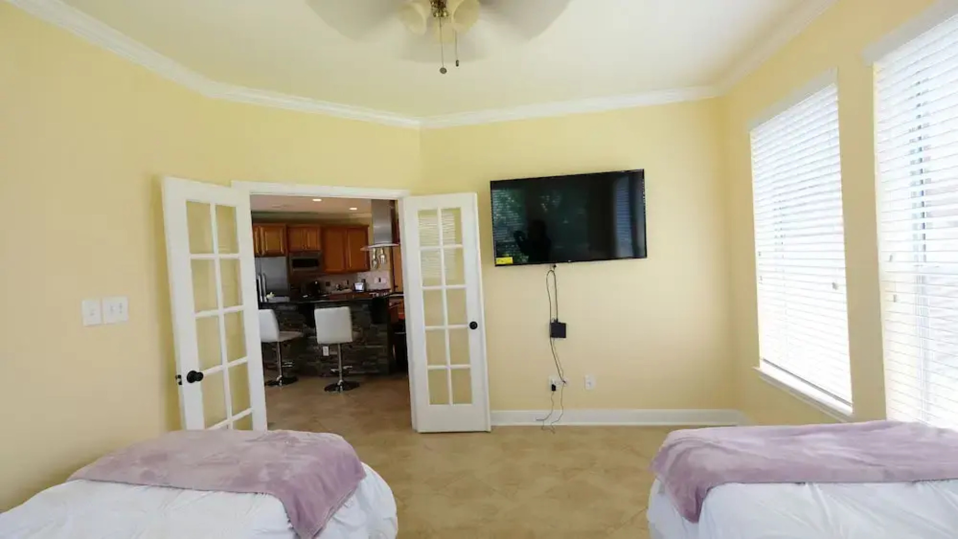 5Bdrm 3.5Bath 12Beds - HOME BIG AS TEXAS