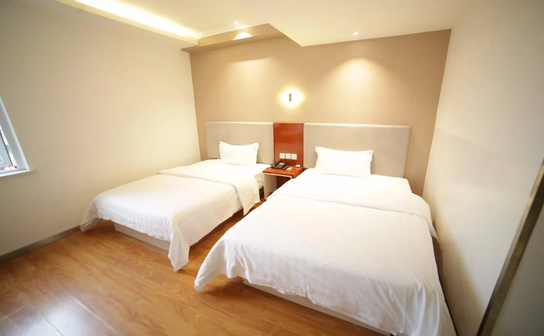 7 Days Inn Fuyang Railway Station Branch