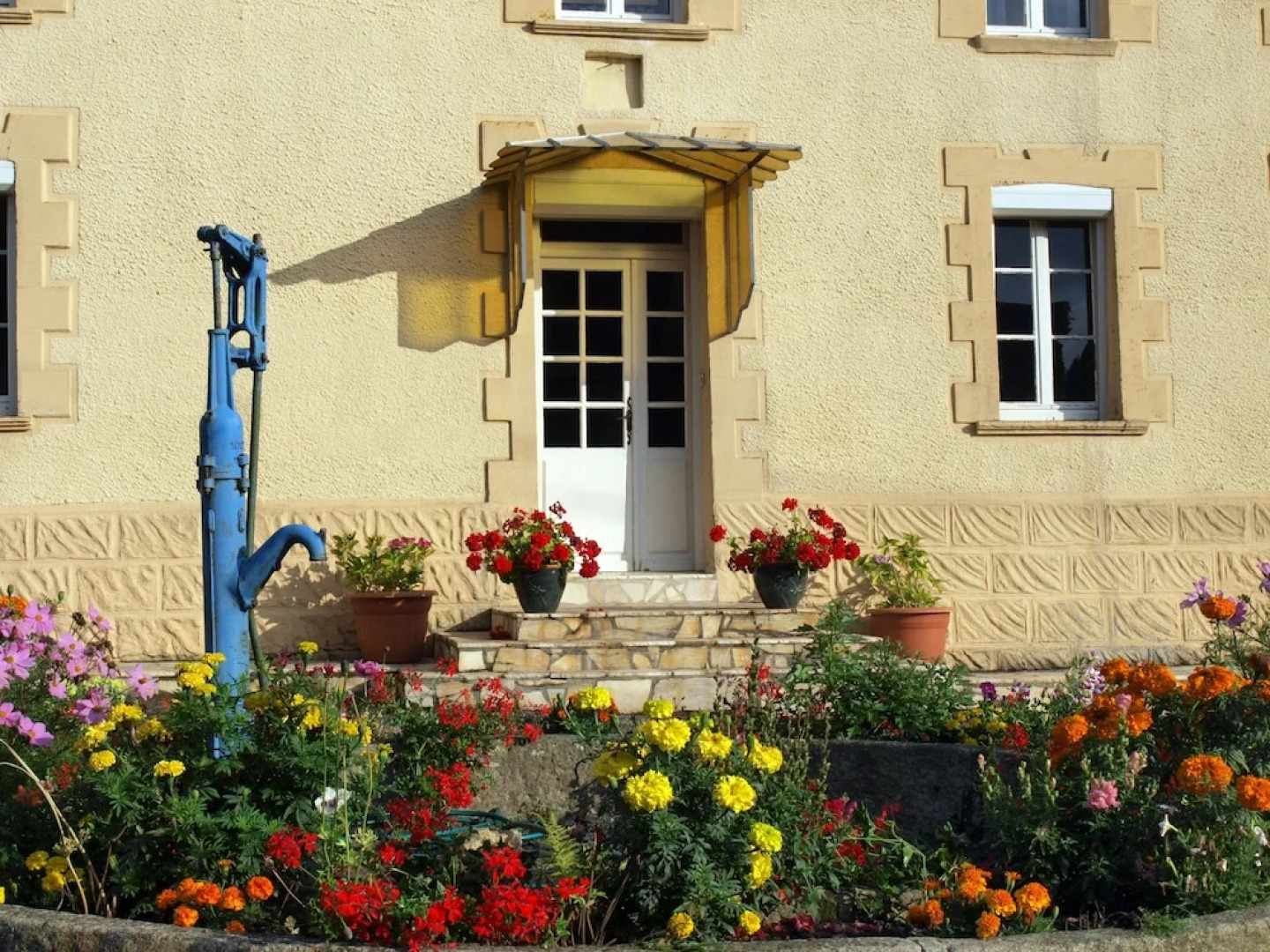 Normandy Getaways at Mis Harand